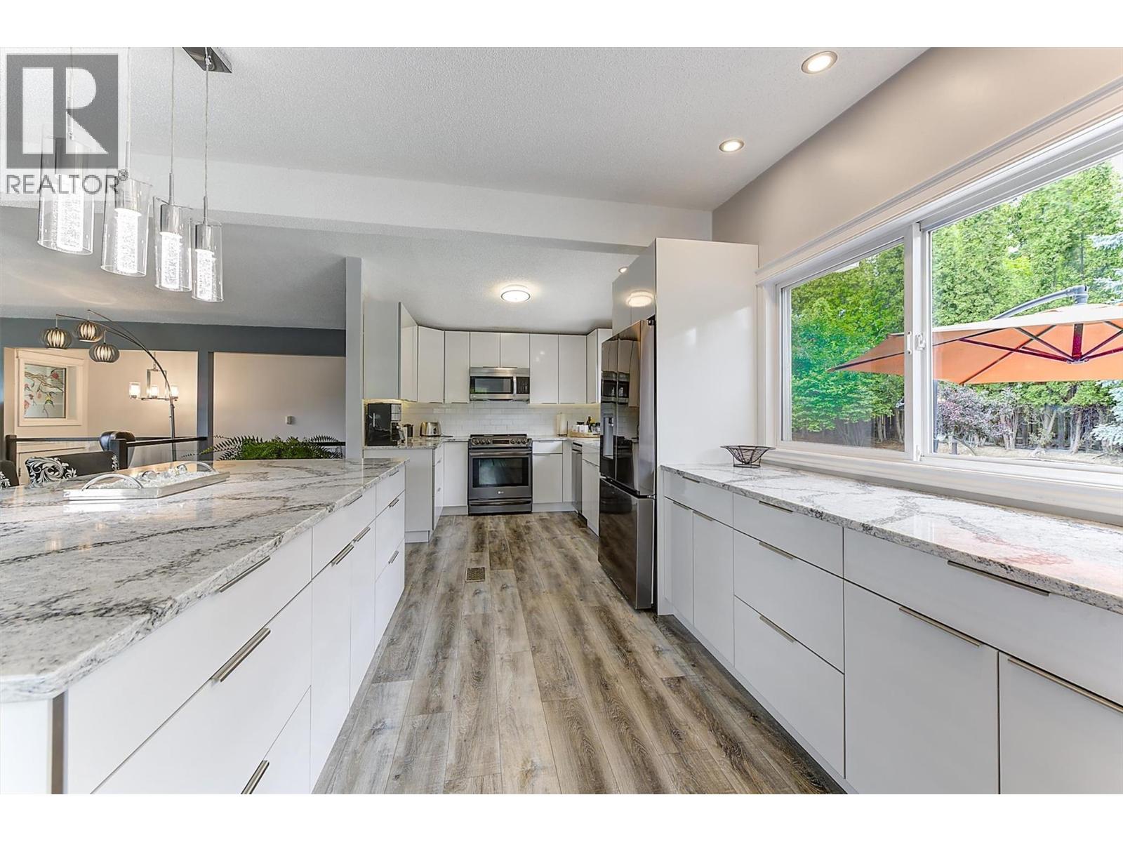 1778 Smithson Drive, Kelowna, British Columbia  V1Y 4E3 - Photo 3 - 10390408
