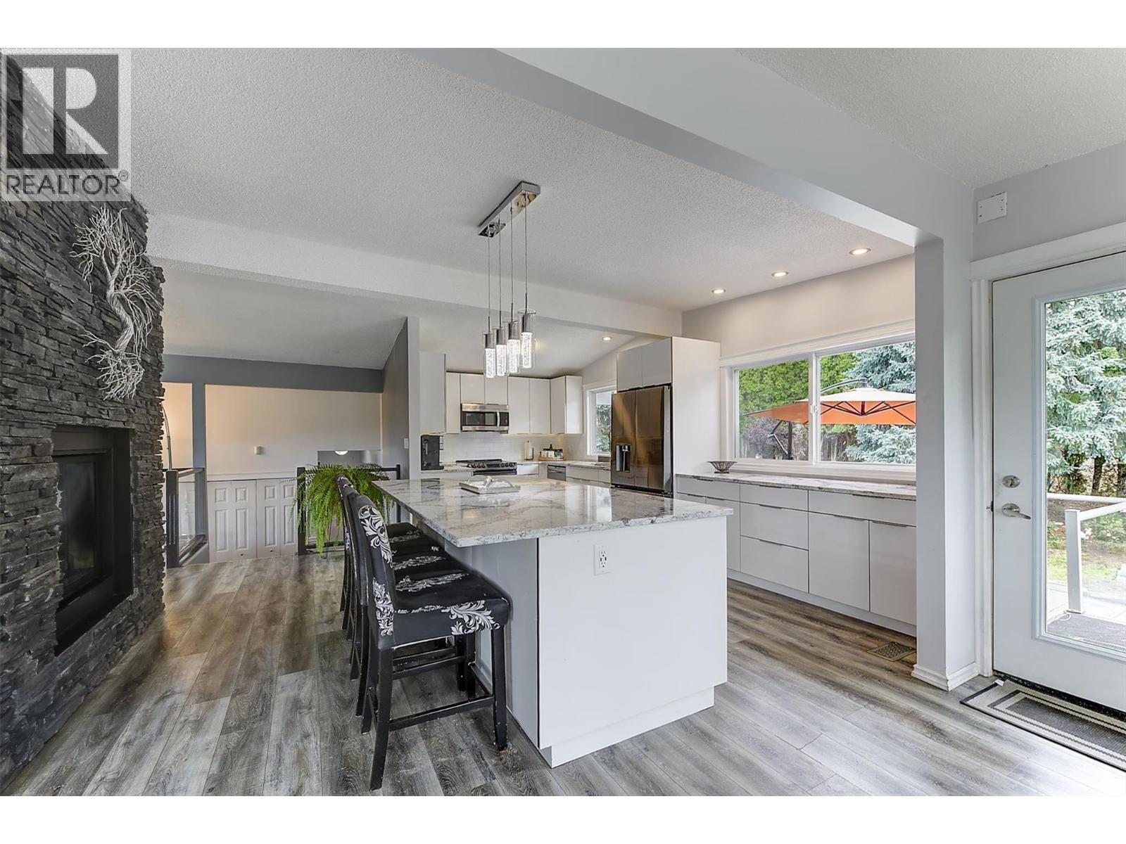 1778 Smithson Drive, Kelowna, British Columbia  V1Y 4E3 - Photo 4 - 10390408
