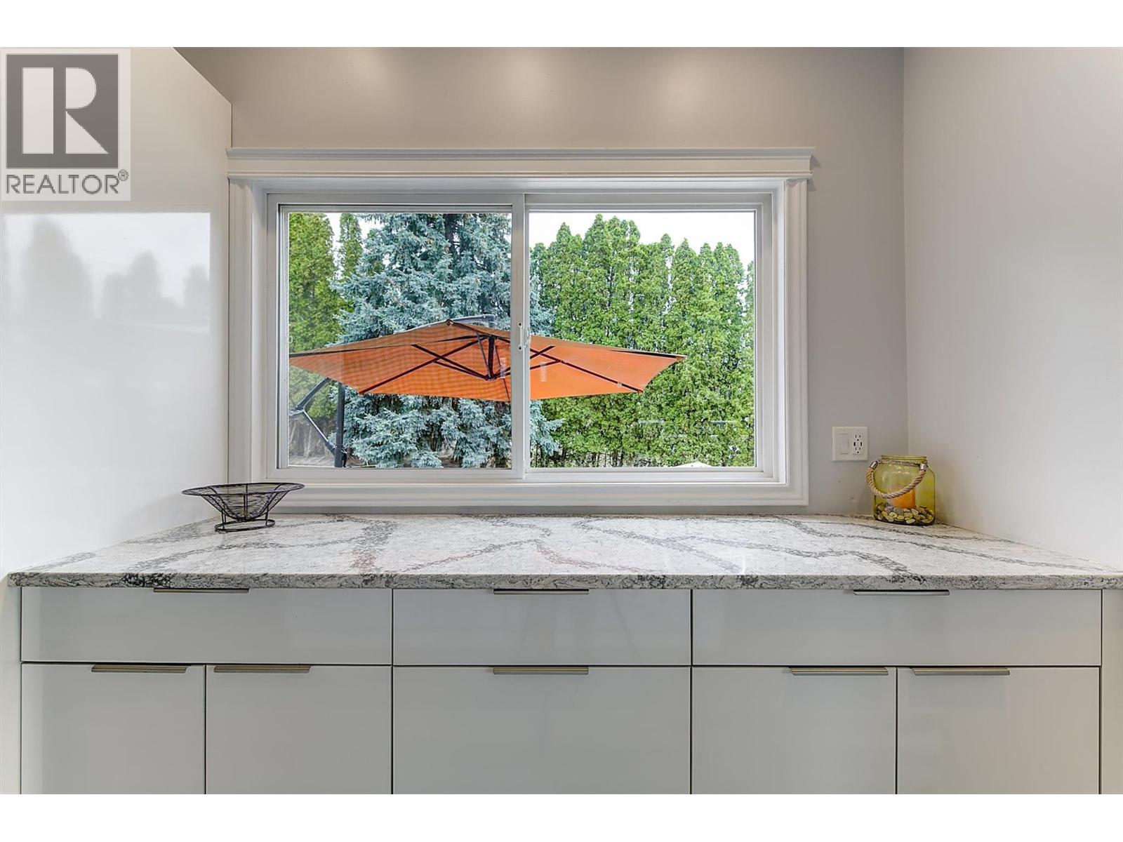 1778 Smithson Drive, Kelowna, British Columbia  V1Y 4E3 - Photo 5 - 10390408