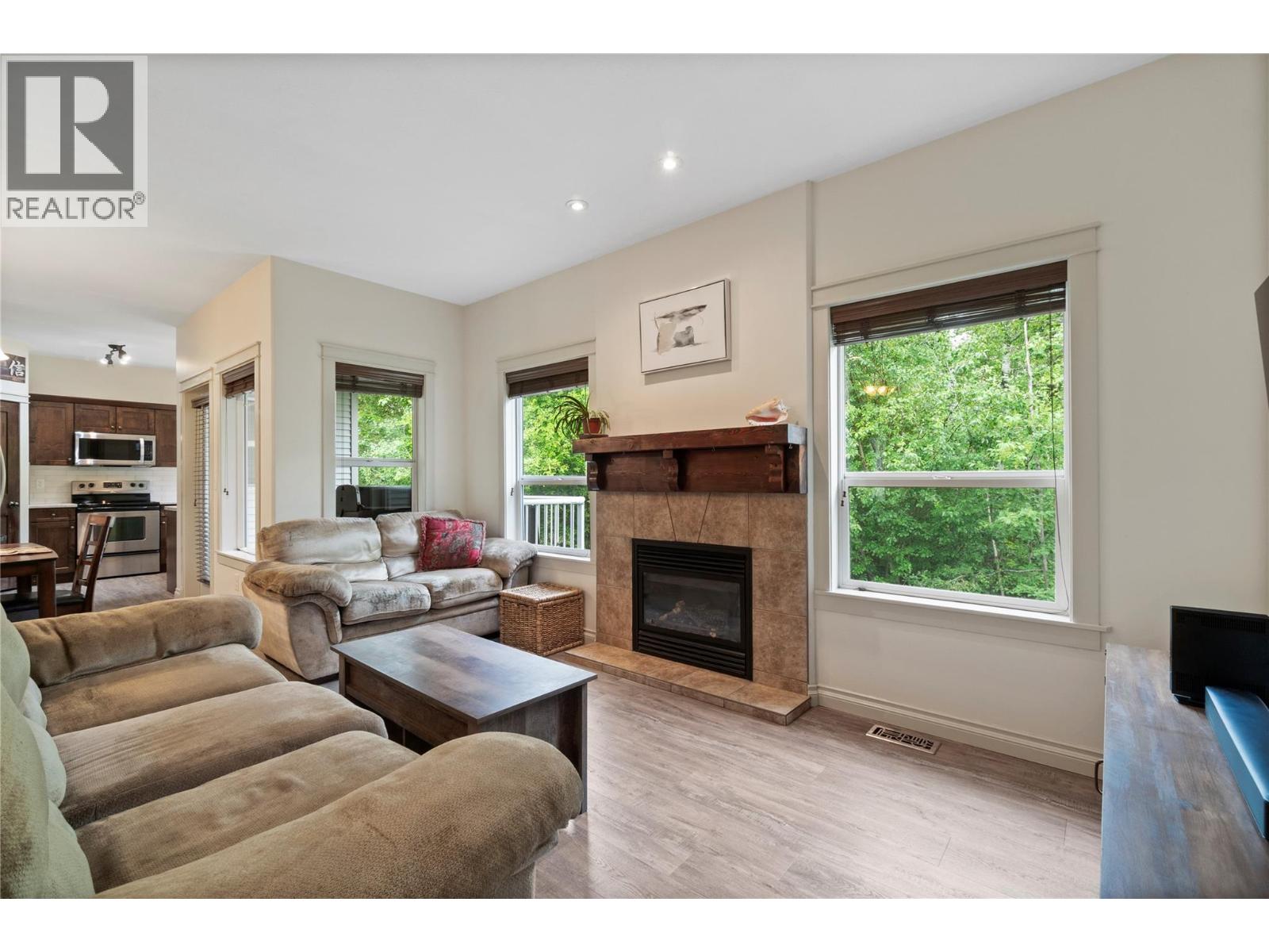 801 20th Street Ne Unit# 32, Salmon Arm, British Columbia  V1E 2R7 - Photo 10 - 10389230