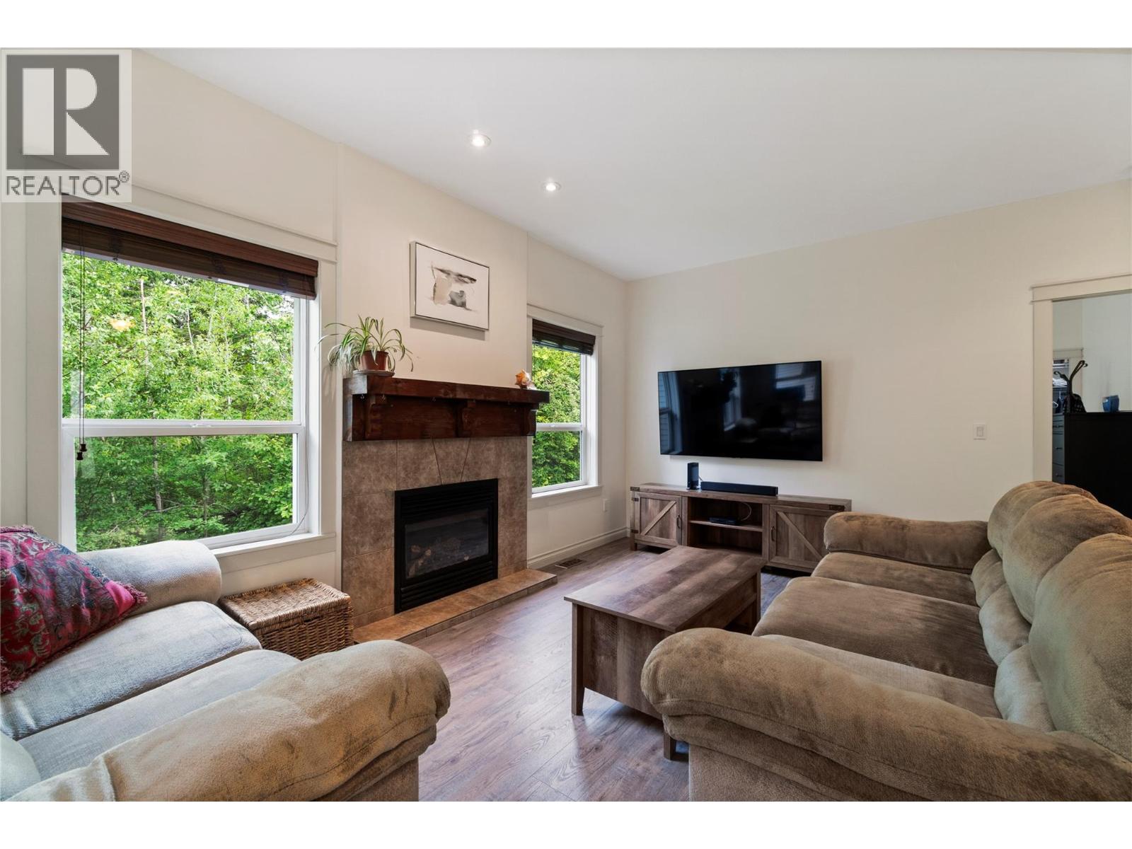 801 20th Street Ne Unit# 32, Salmon Arm, British Columbia  V1E 2R7 - Photo 11 - 10389230