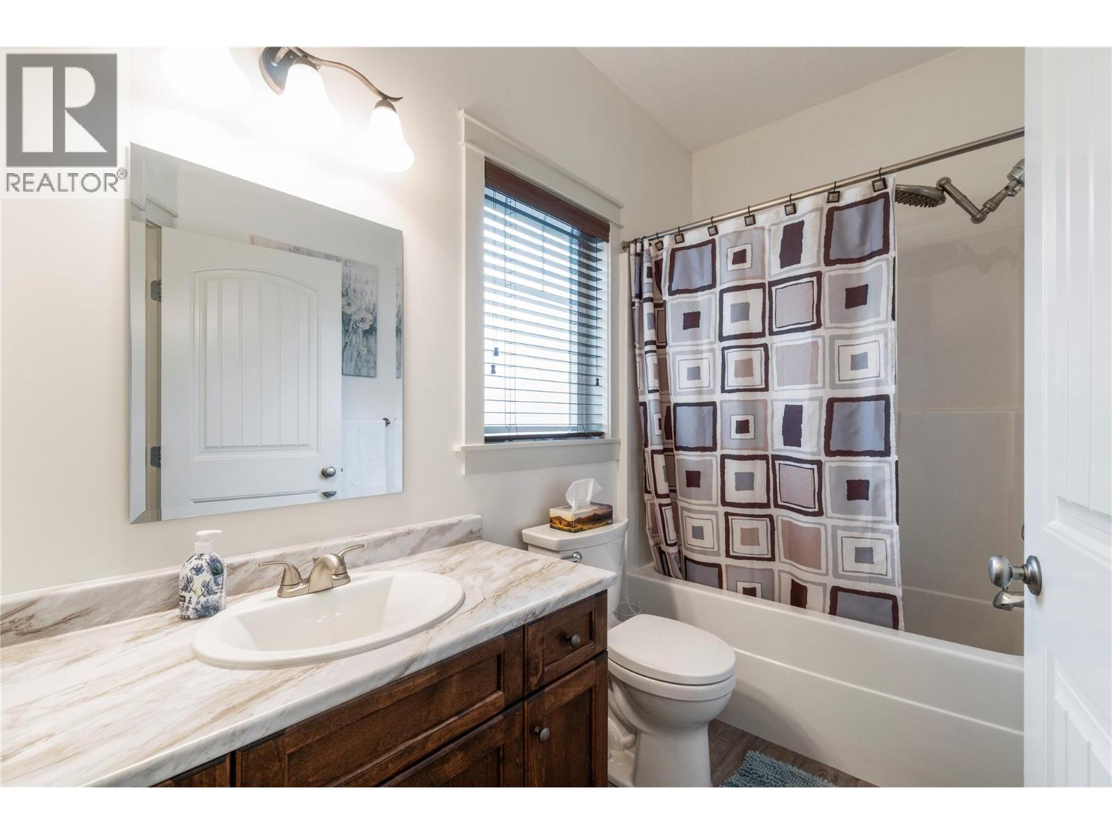801 20th Street Ne Unit# 32, Salmon Arm, British Columbia  V1E 2R7 - Photo 31 - 10389230