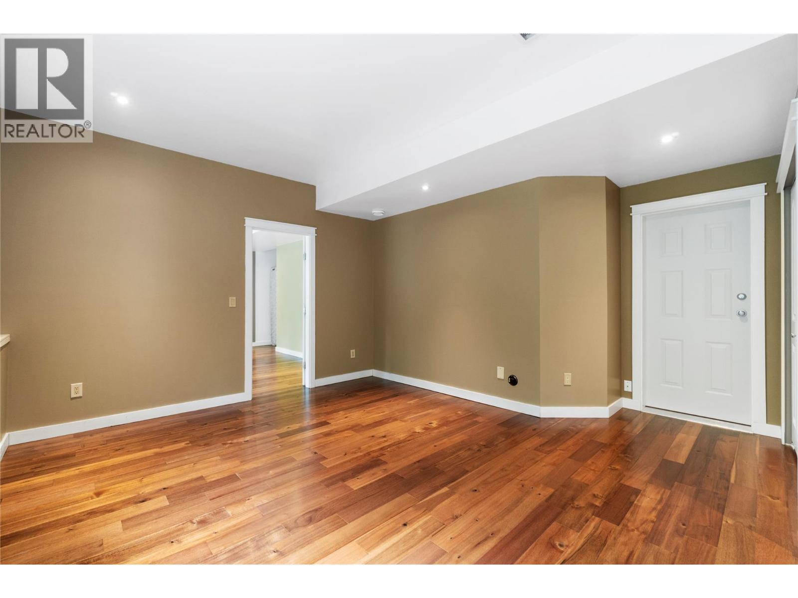 801 20th Street Ne Unit# 32, Salmon Arm, British Columbia  V1E 2R7 - Photo 40 - 10389230