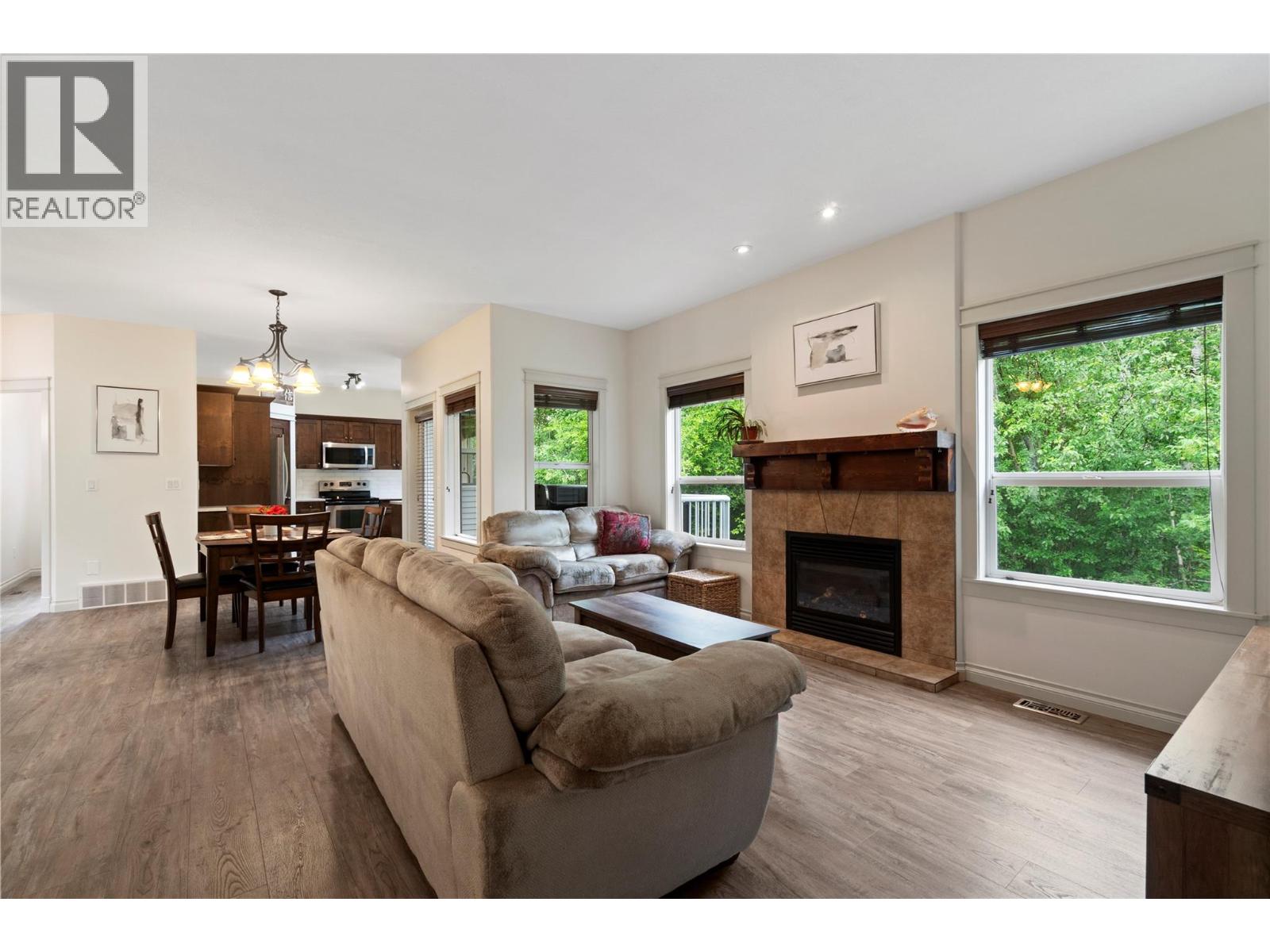 801 20th Street Ne Unit# 32, Salmon Arm, British Columbia  V1E 2R7 - Photo 9 - 10389230