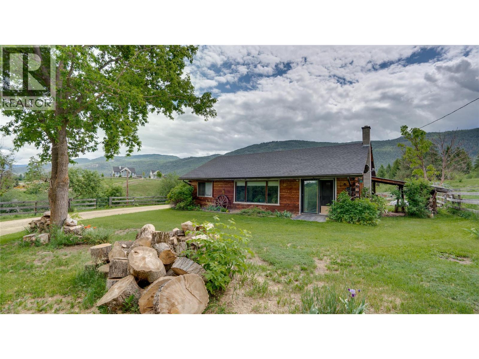 4878 Stepney Road, Spallumcheen, British Columbia  V4Y 0R7 - Photo 1 - 10391104
