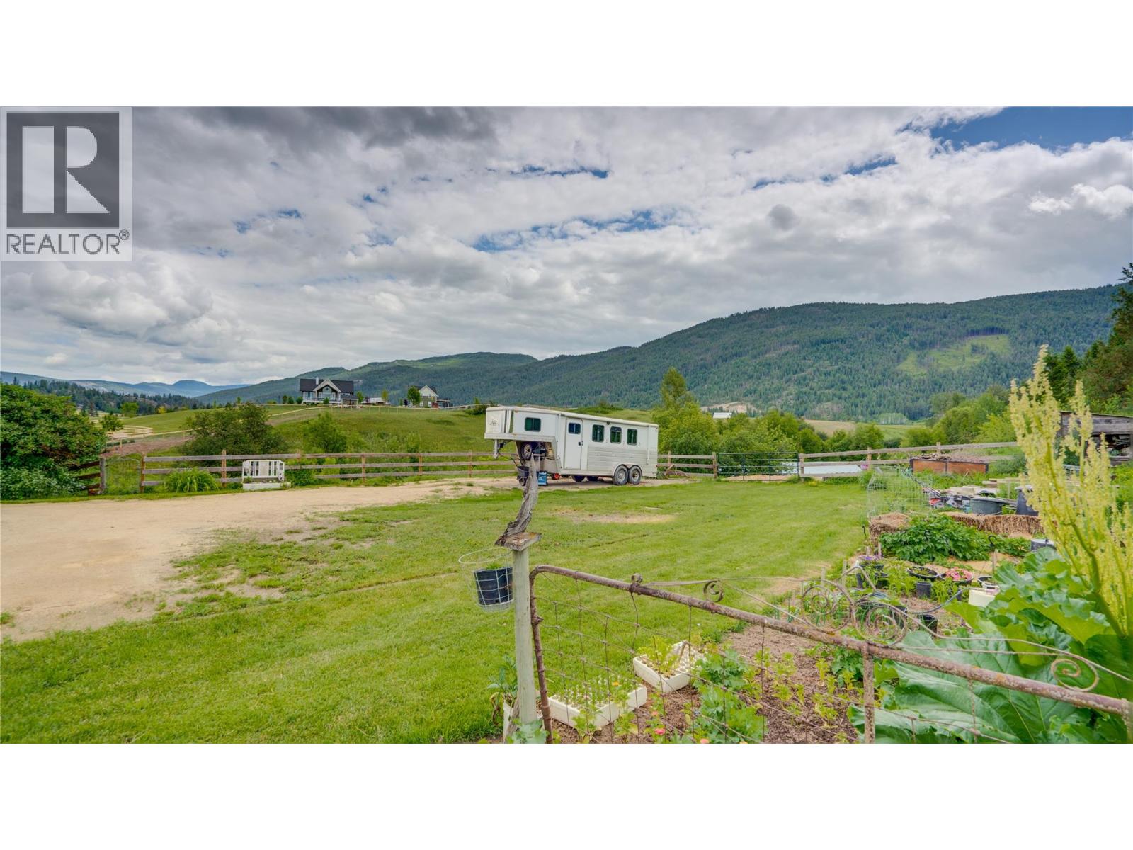 4878 Stepney Road, Spallumcheen, British Columbia  V4Y 0R7 - Photo 30 - 10391104