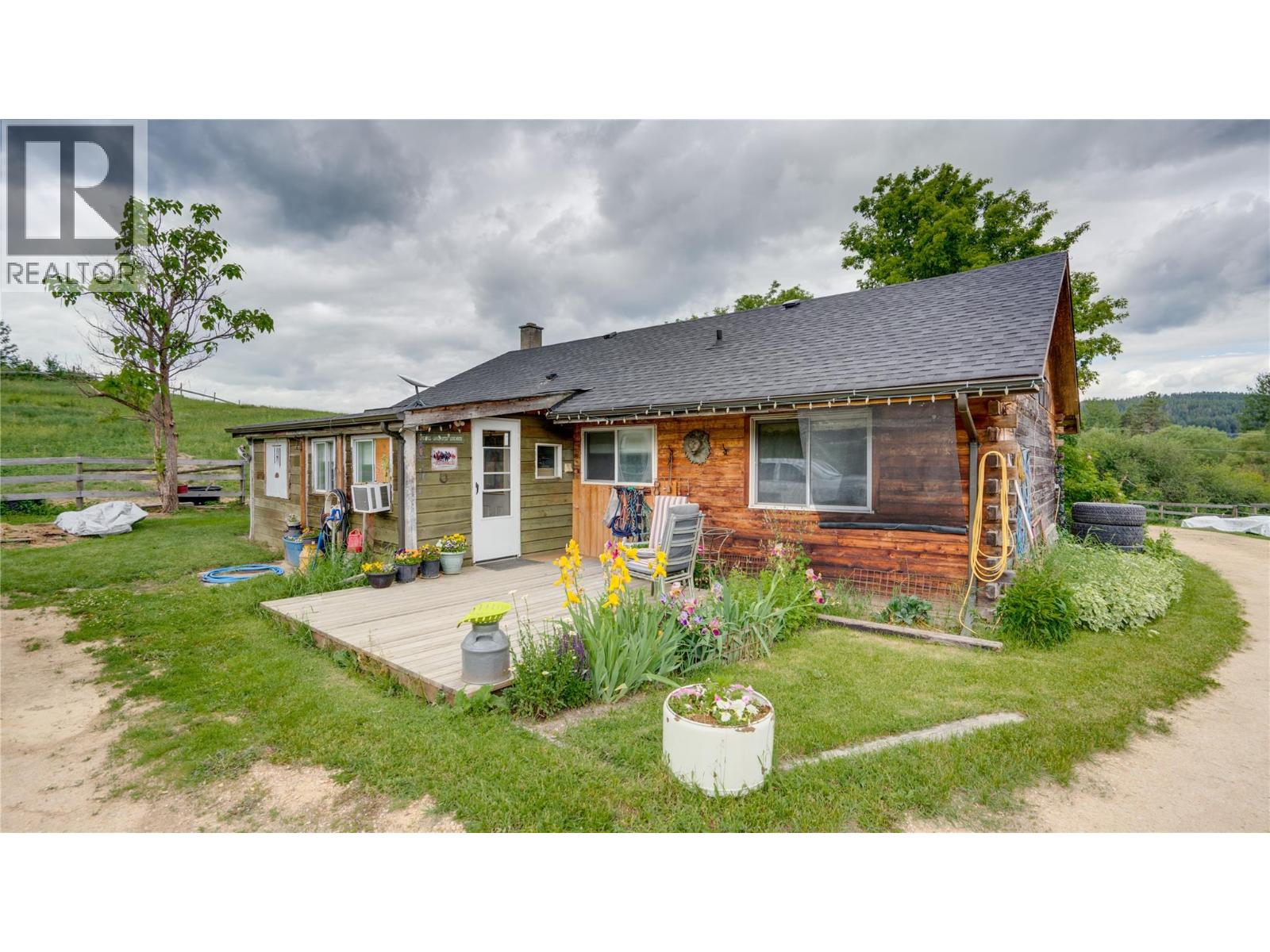 4878 Stepney Road, Spallumcheen, British Columbia  V4Y 0R7 - Photo 9 - 10391104