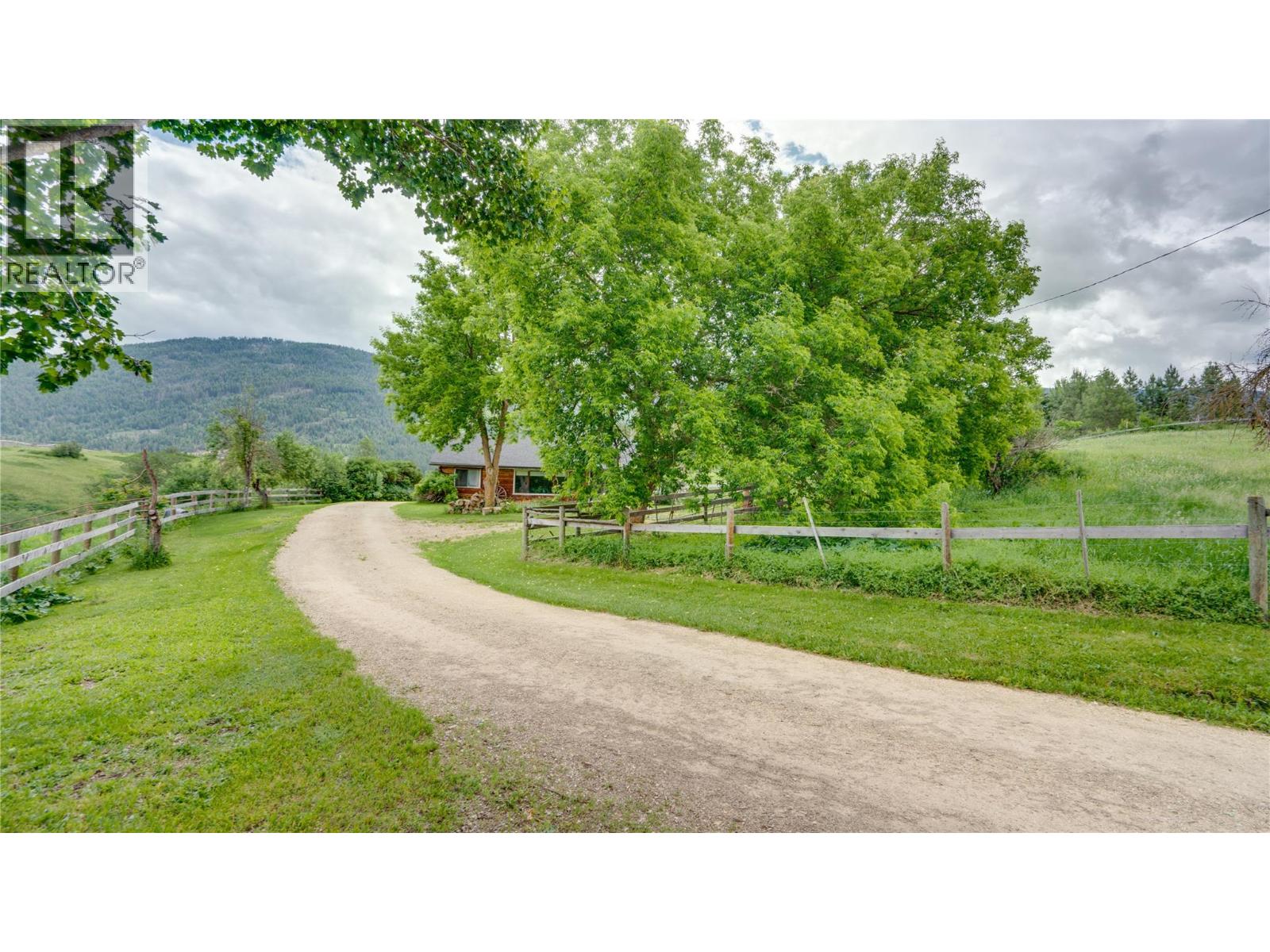 4878 Stepney Road, Spallumcheen, British Columbia  V4Y 0R7 - Photo 27 - 10390912