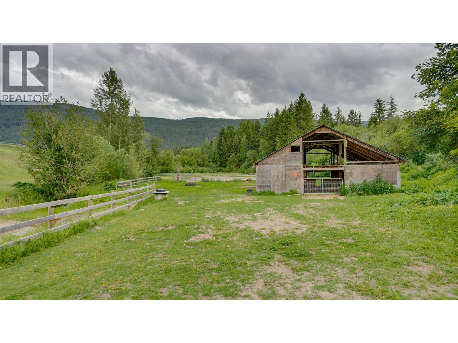 4878 Stepney Road, Spallumcheen, British Columbia  V4Y 0R7 - Photo 47 - 10390912