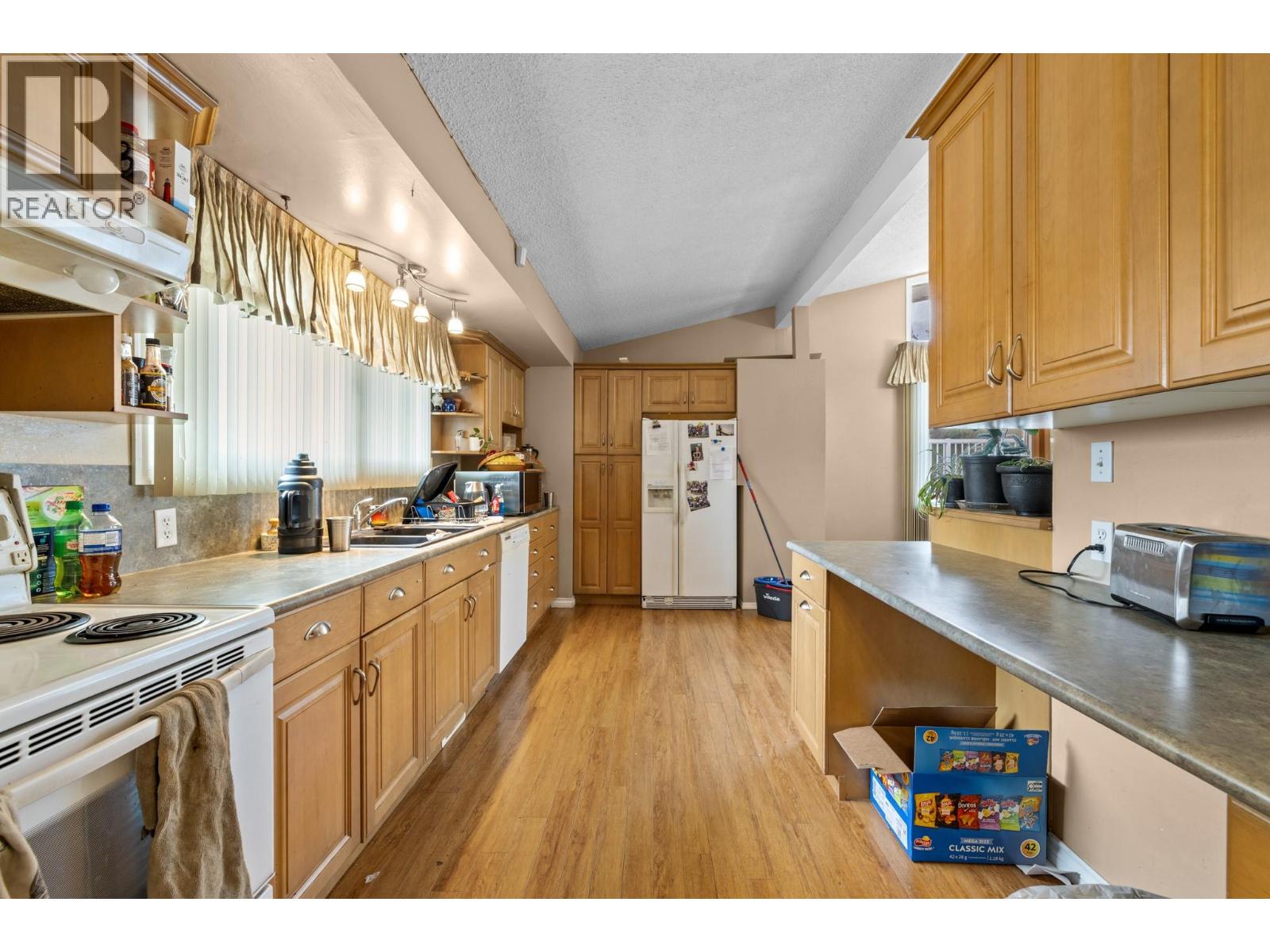 575 Dell Road, Kelowna, British Columbia  V1X 3P7 - Photo 2 - 10388984