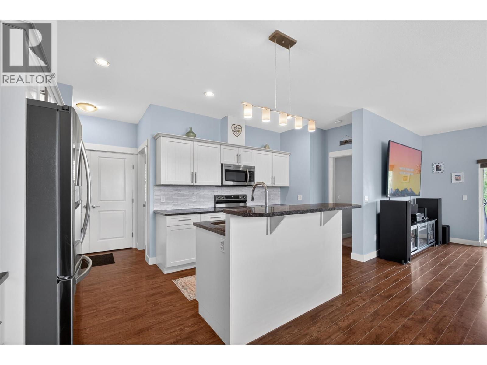 2054 Elkridge Drive, West Kelowna, British Columbia  V4T 3K1 - Photo 6 - 10389708
