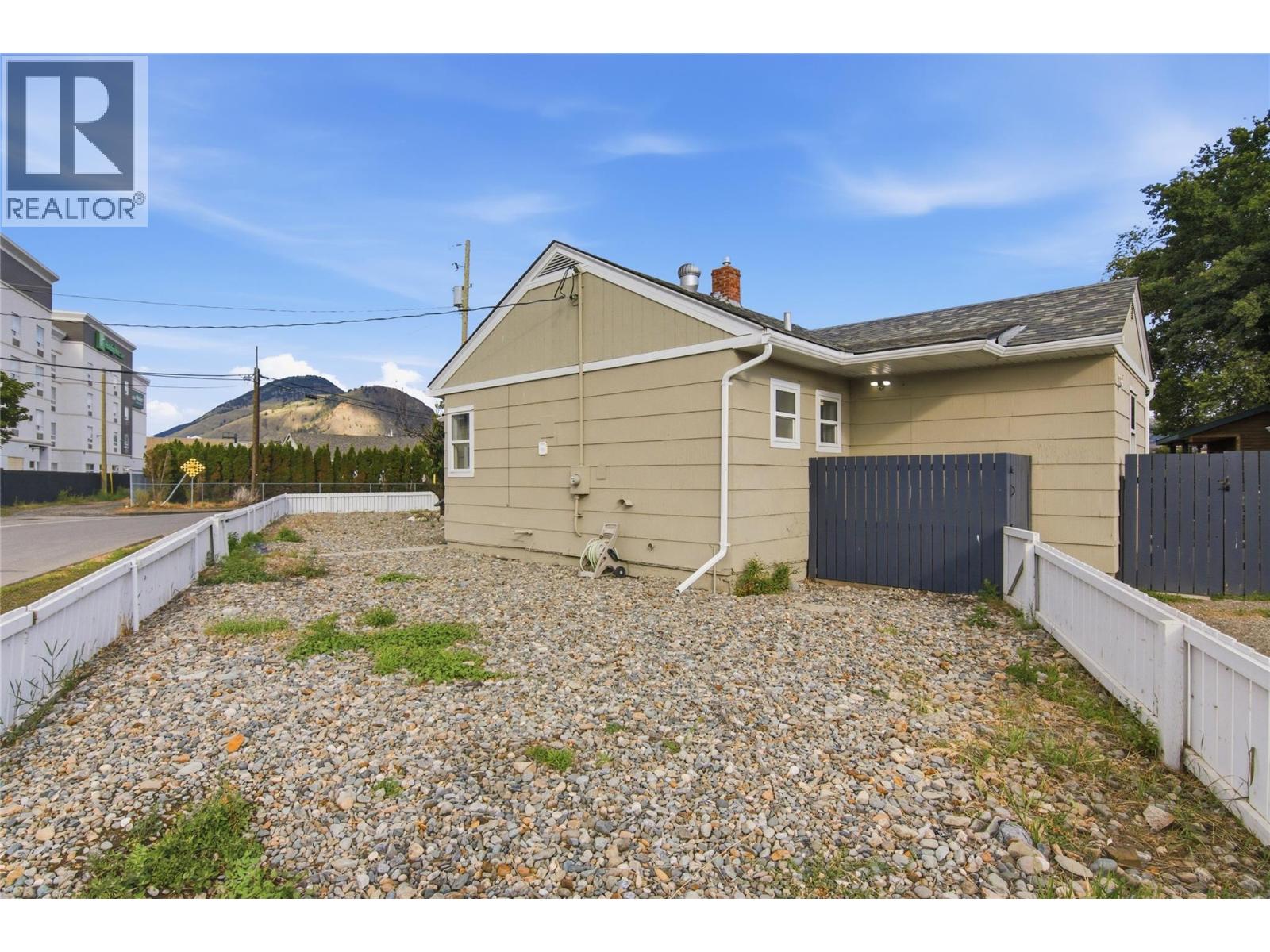 121 Willow Street, Kamloops, British Columbia  V2B 4C6 - Photo 4 - 10391207