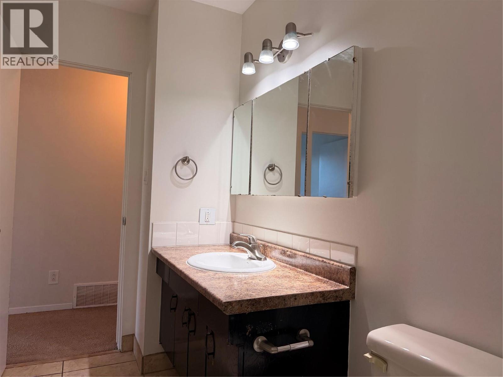 1601 37th Street, Vernon, British Columbia  V1T 6G2 - Photo 13 - 10391109