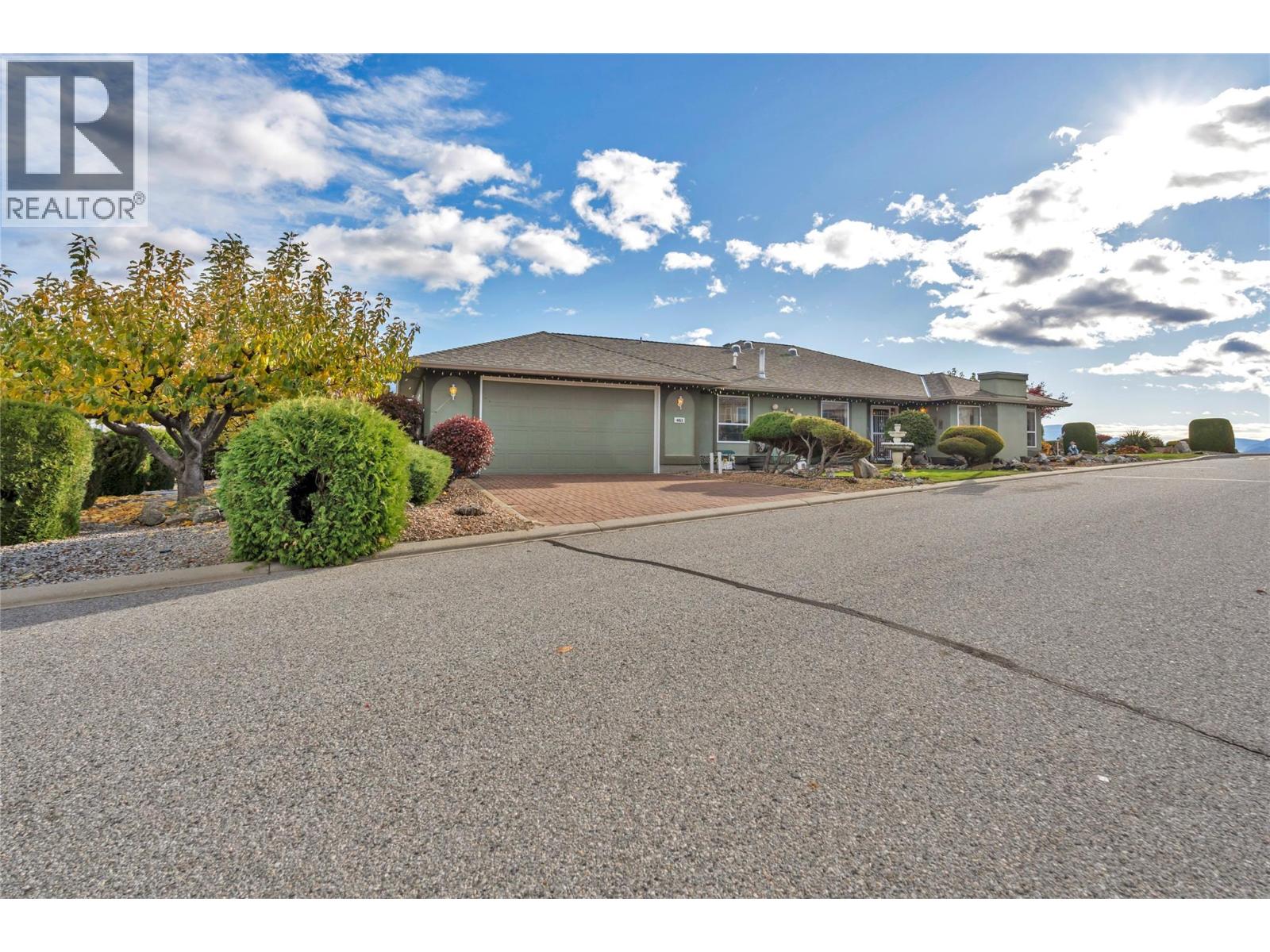 463 Ridge Road, Penticton, British Columbia  V2A 8N7 - Photo 2 - 10388723