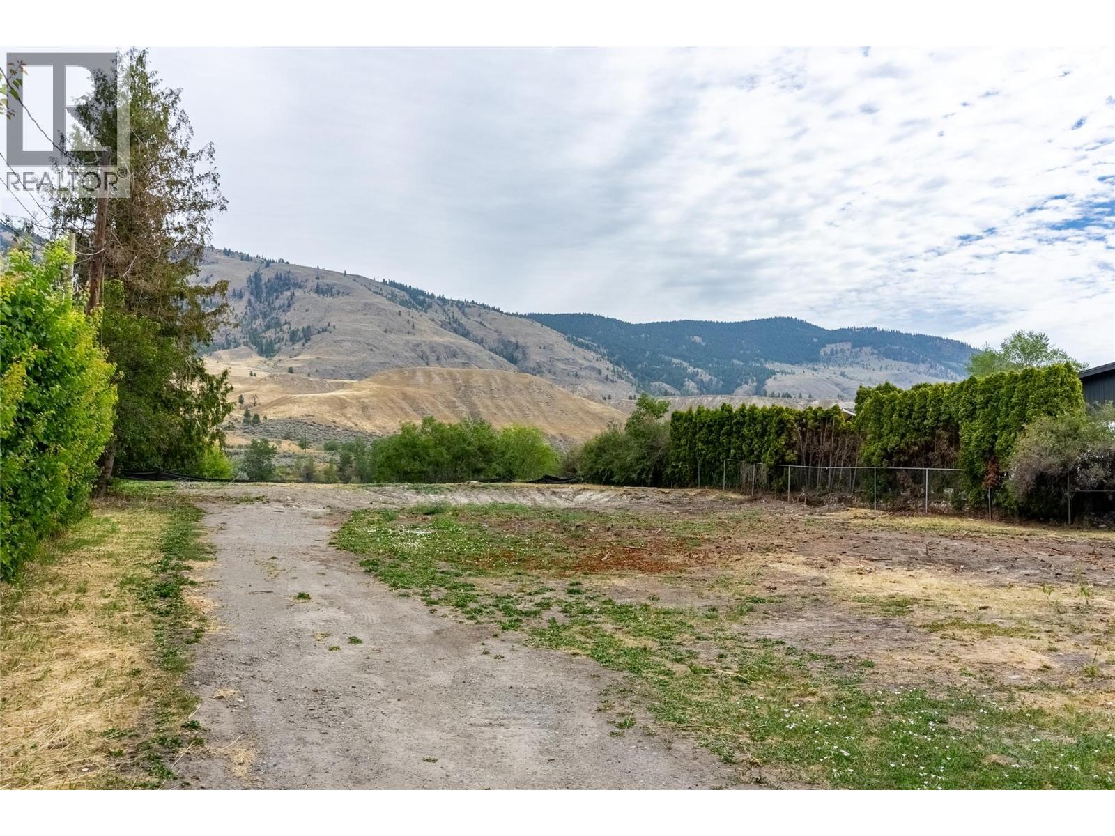 2696 Thompson Drive, Kamloops, British Columbia  V2C 4L5 - Photo 3 - 10386922