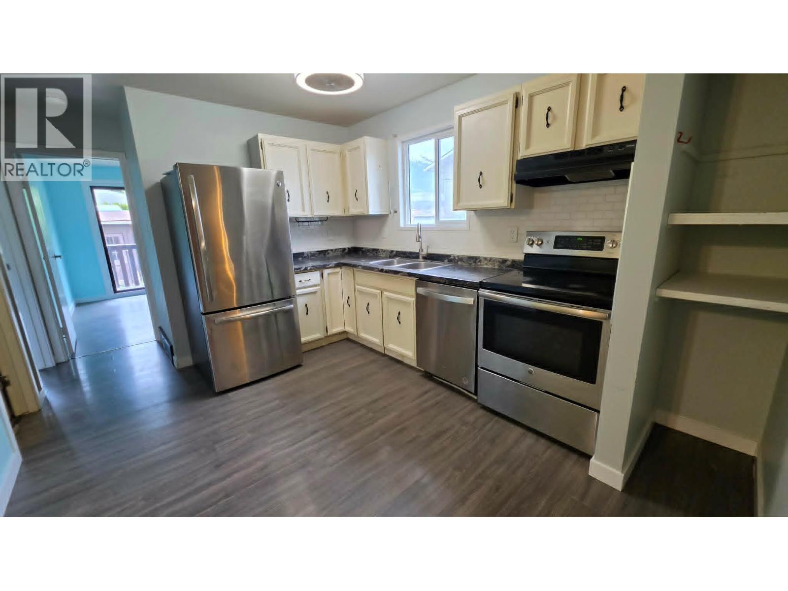 2651 Balsam Lane, Lumby, British Columbia  V0E 2G5 - Photo 12 - 10391082