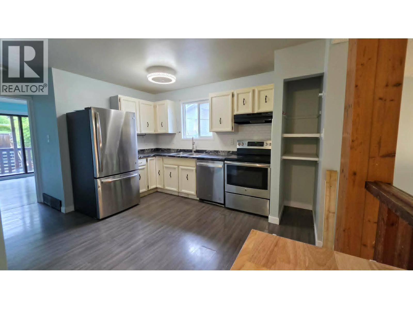 2651 Balsam Lane, Lumby, British Columbia  V0E 2G5 - Photo 7 - 10391082