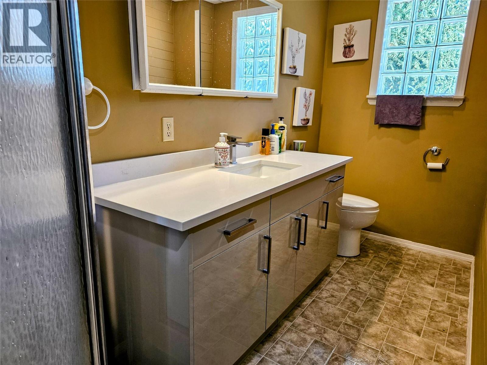 837 9th Street, Montrose, British Columbia  V0G 1P0 - Photo 18 - 10390920