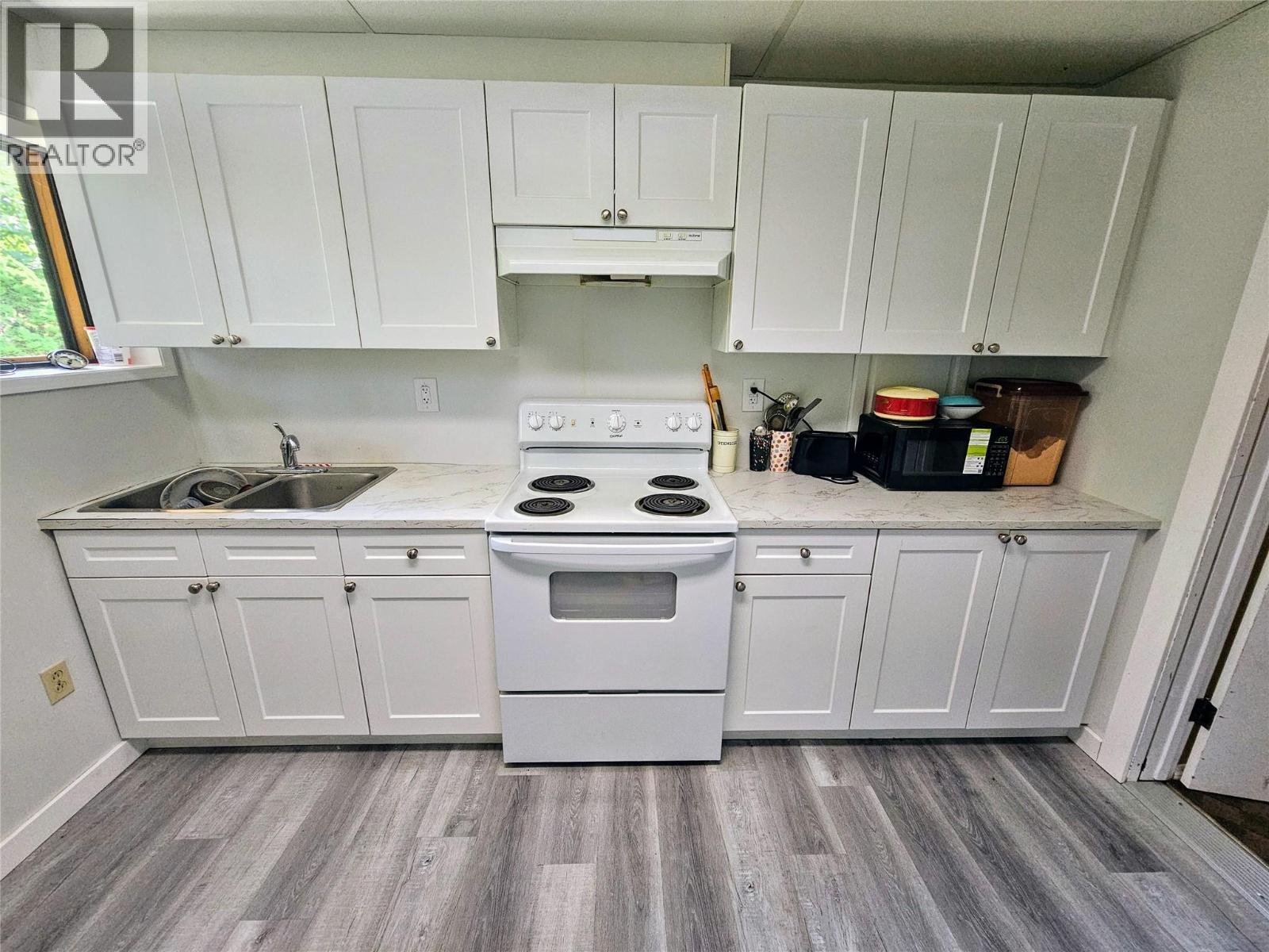 837 9th Street, Montrose, British Columbia  V0G 1P0 - Photo 19 - 10390920