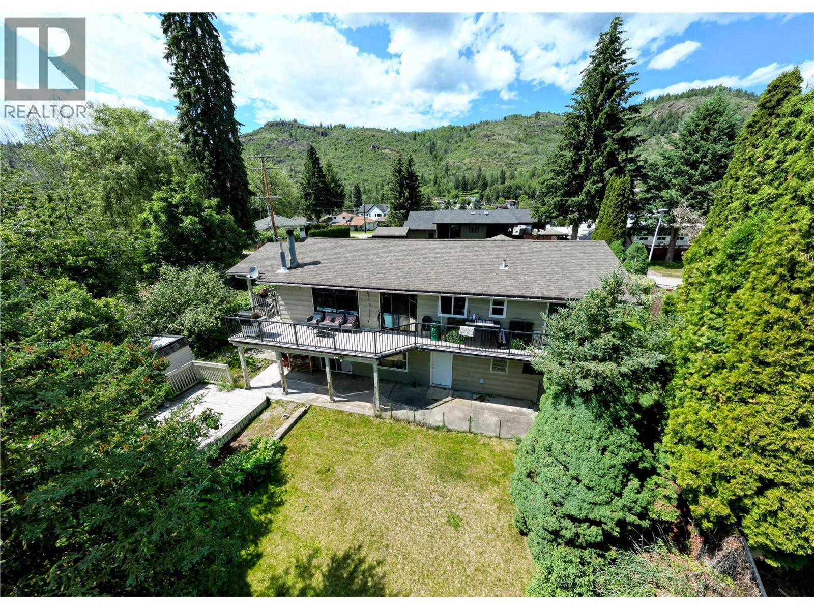 837 9th Street, Montrose, British Columbia  V0G 1P0 - Photo 26 - 10390920