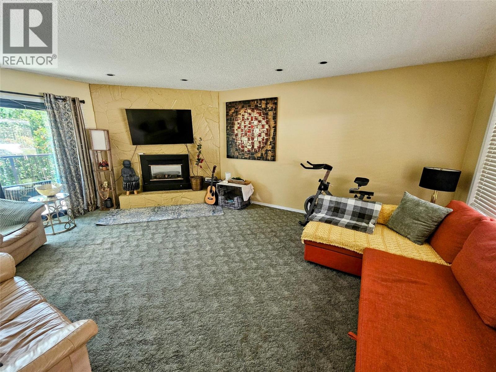 837 9th Street, Montrose, British Columbia  V0G 1P0 - Photo 6 - 10390920