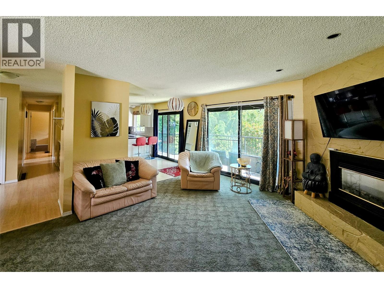 837 9th Street, Montrose, British Columbia  V0G 1P0 - Photo 7 - 10390920