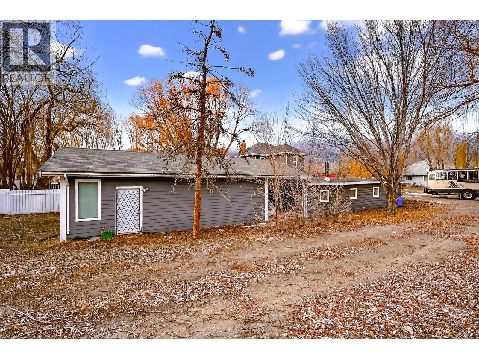 2135 Merritt Avenue, Merritt, British Columbia  V1K 1B8 - Photo 11 - 10390830