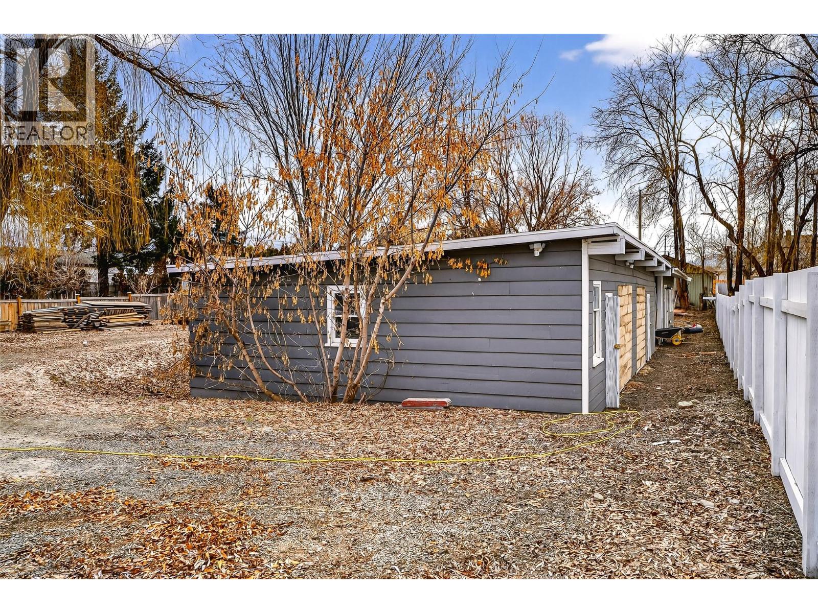 2135 Merritt Avenue, Merritt, British Columbia  V1K 1B8 - Photo 8 - 10390830