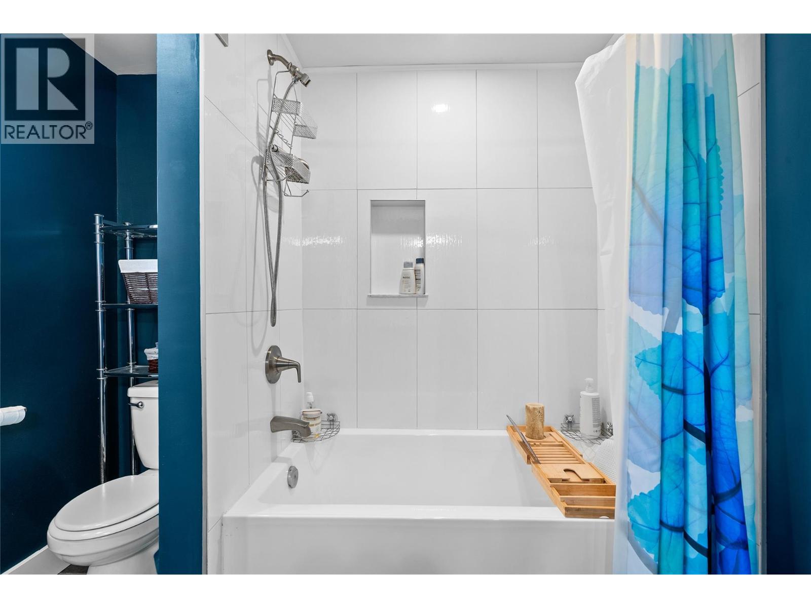 2440 Sunrise Boulevard, Sorrento, British Columbia  V0E 2W2 - Photo 21 - 10390501
