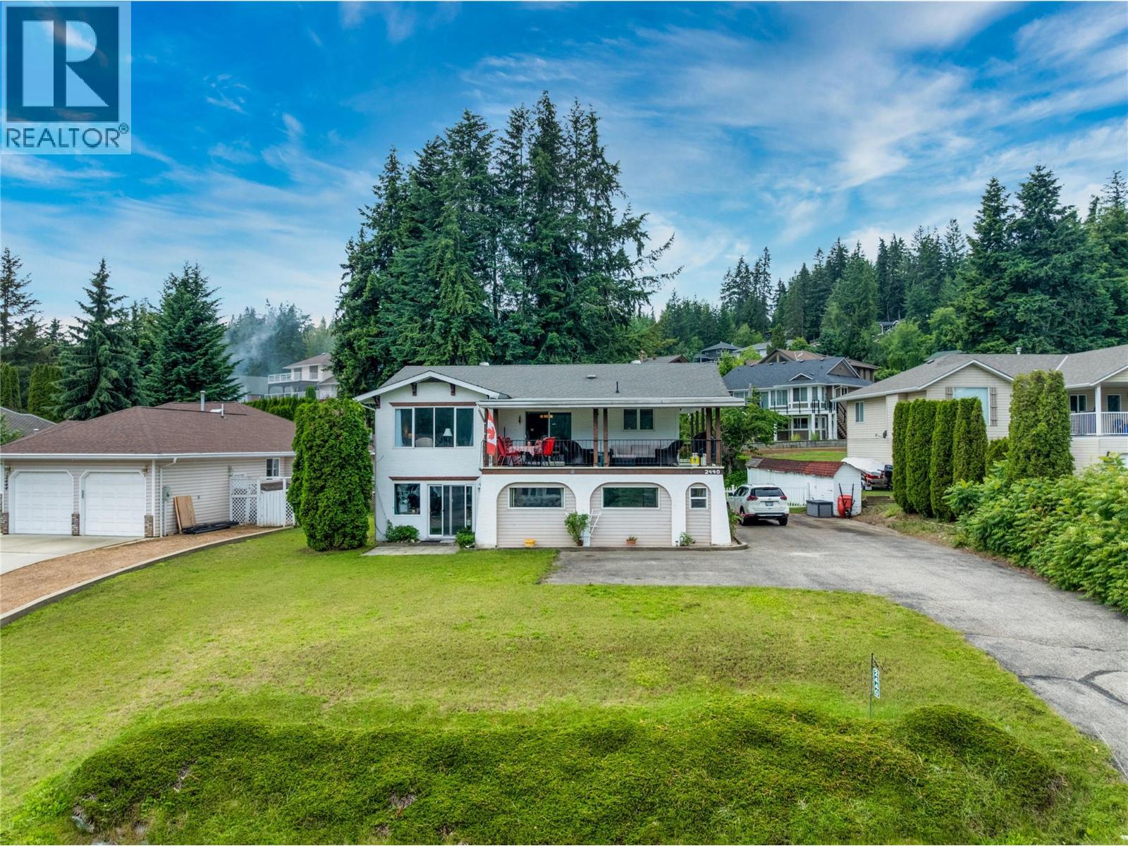 2440 Sunrise Boulevard, Sorrento, British Columbia  V0E 2W2 - Photo 3 - 10390501