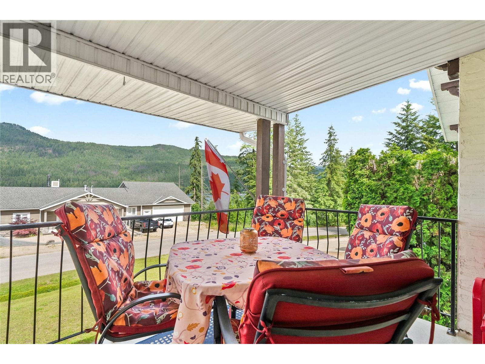 2440 Sunrise Boulevard, Sorrento, British Columbia  V0E 2W2 - Photo 9 - 10390501