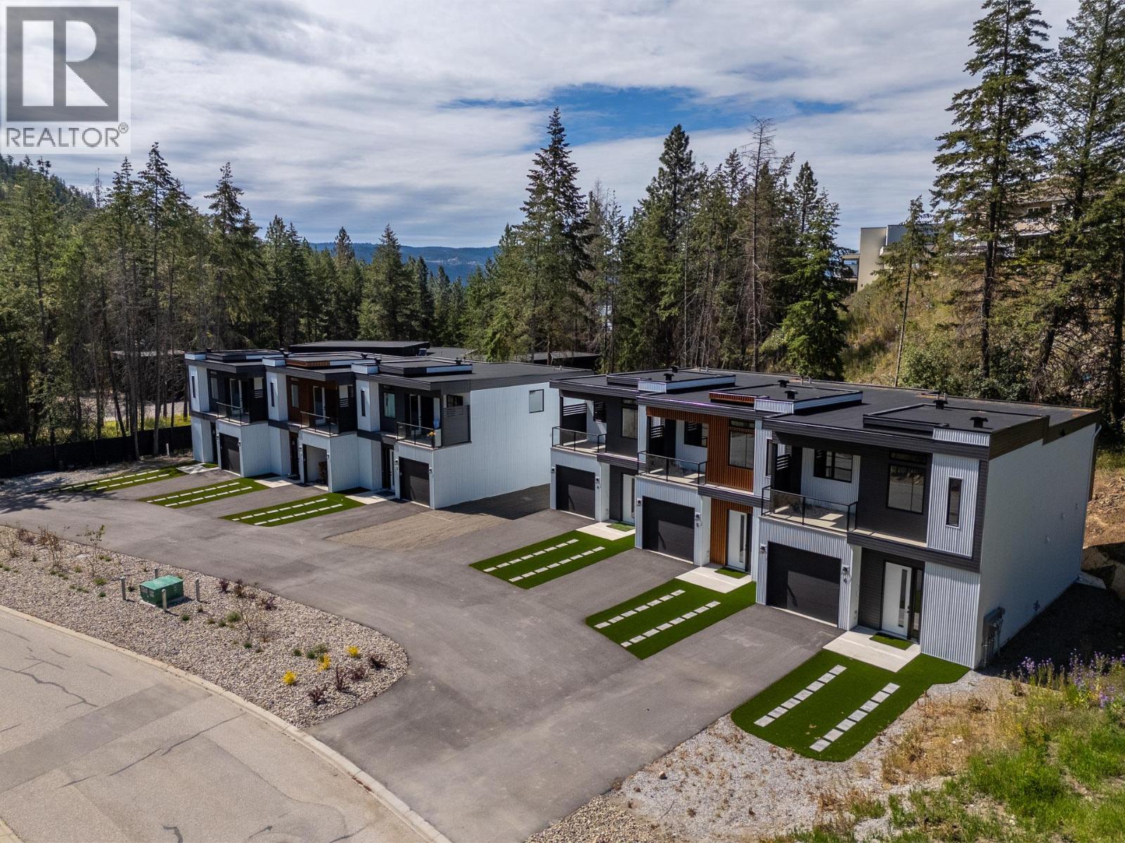 9188 Tronson Road Unit# 4, Vernon, British Columbia  V1H 1E2 - Photo 2 - 10391097