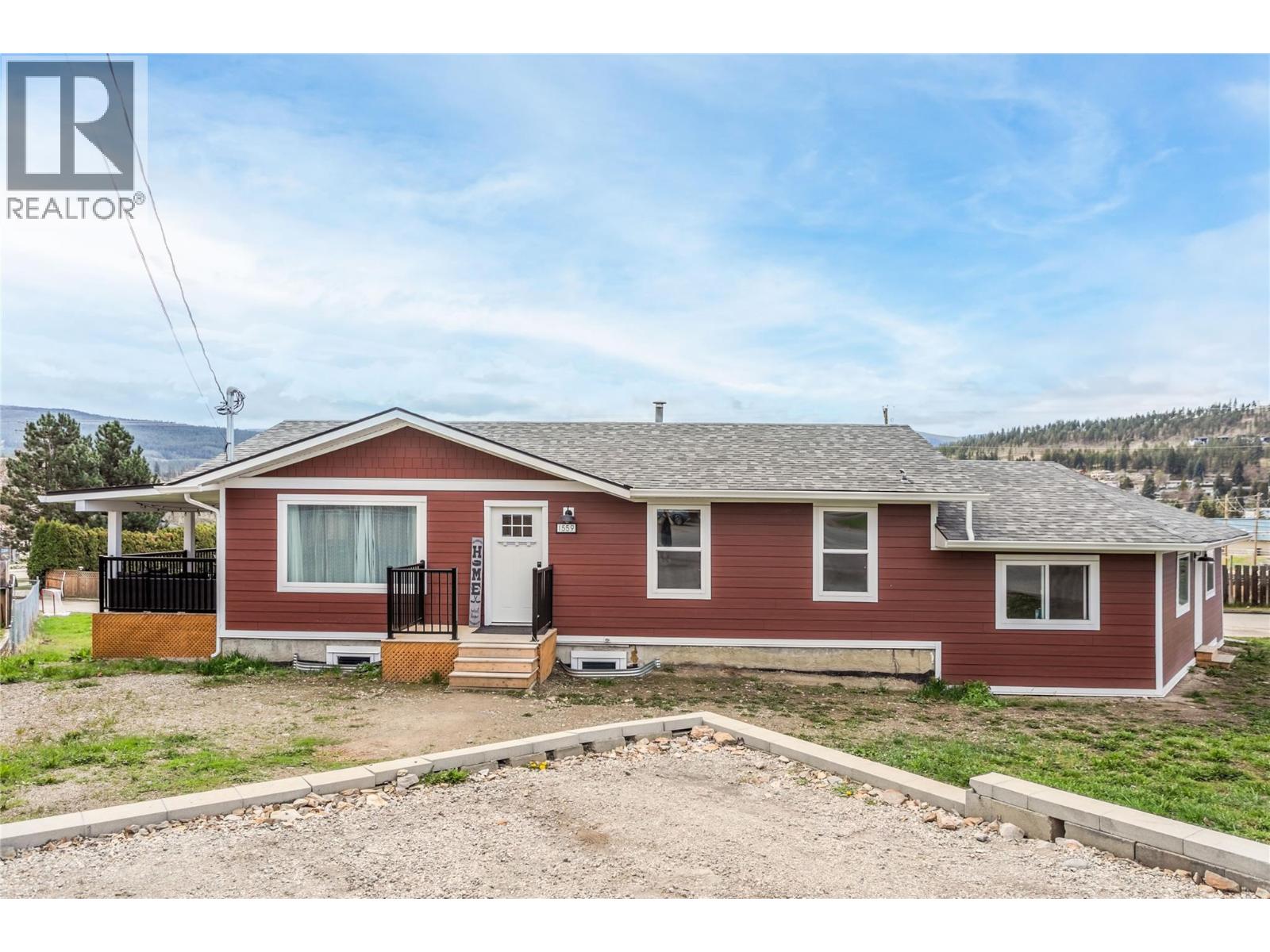 1559 Duncan Court, Kelowna, British Columbia  V1P 1L2 - Photo 2 - 10390486
