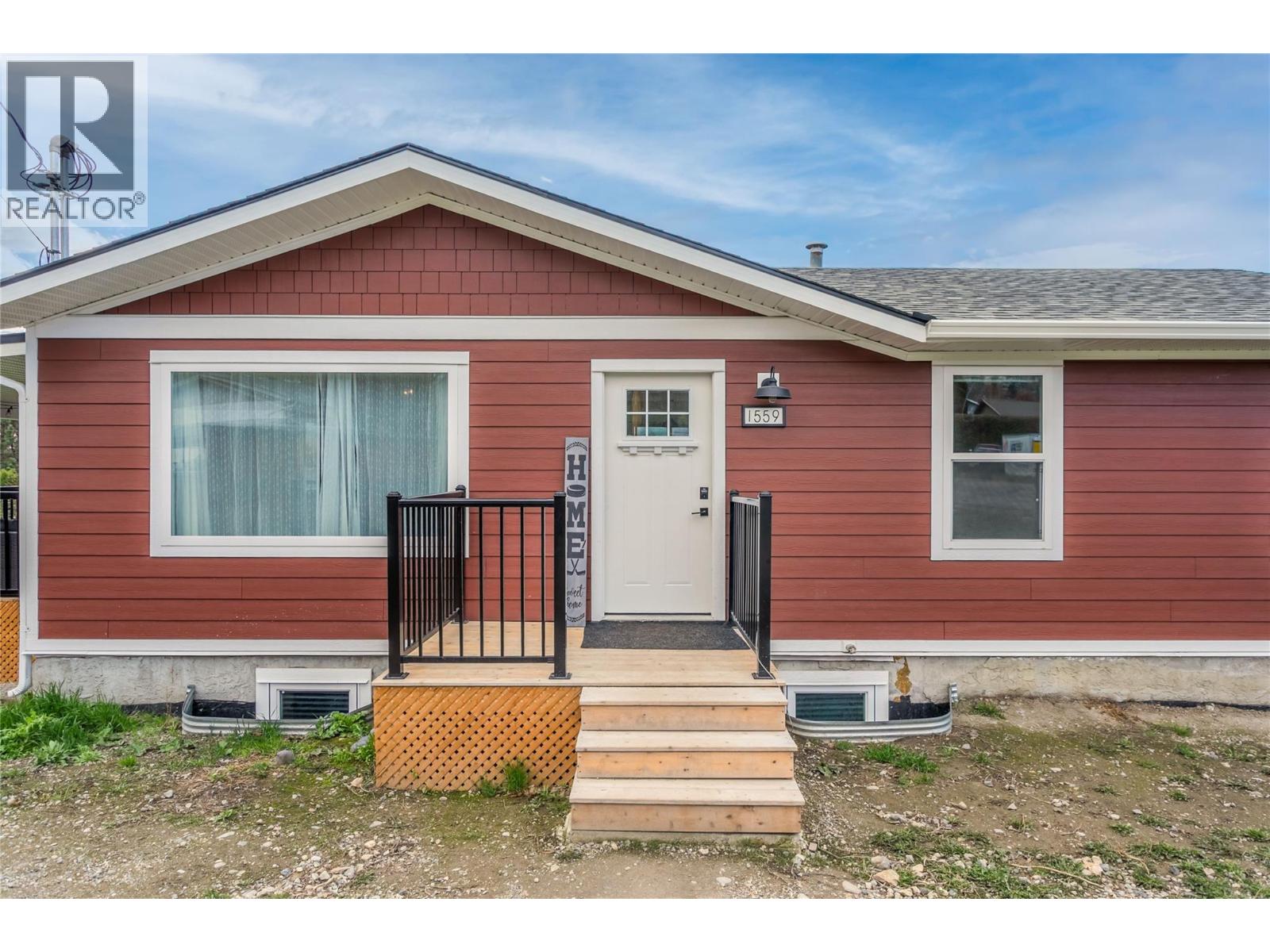 1559 Duncan Court, Kelowna, British Columbia  V1P 1L2 - Photo 3 - 10390486