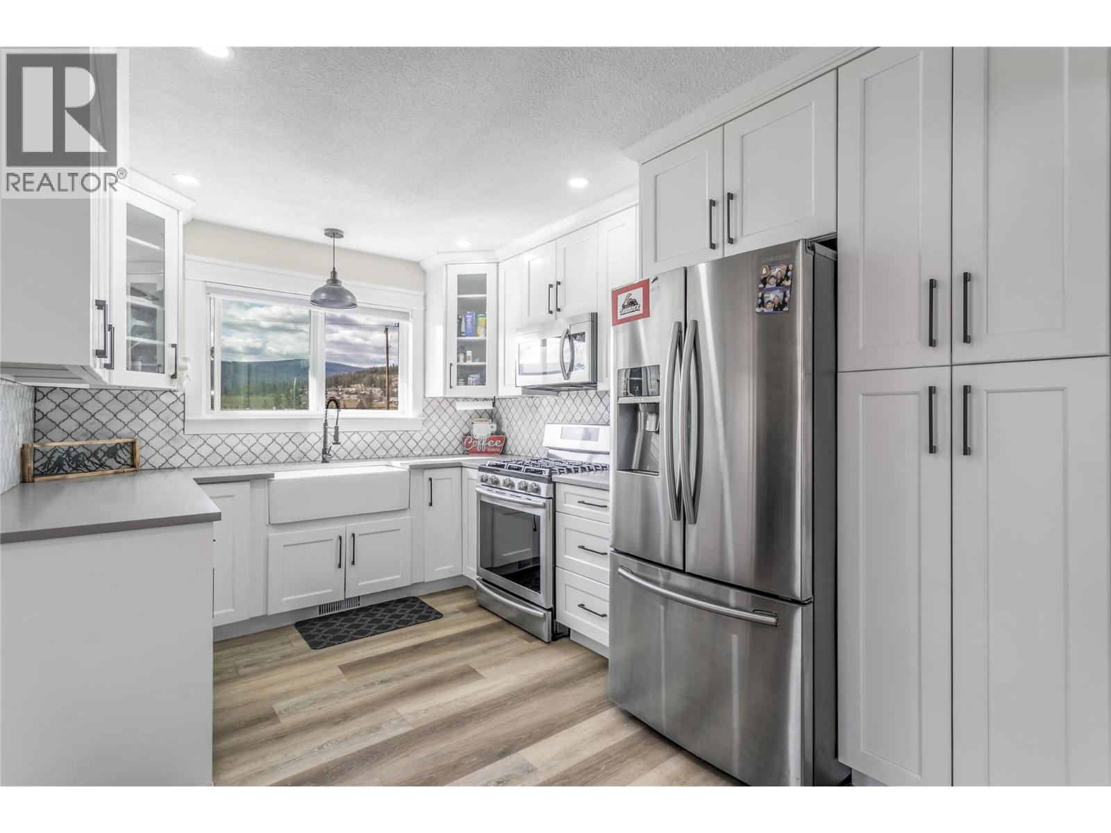 1559 Duncan Court, Kelowna, British Columbia  V1P 1L2 - Photo 8 - 10390486
