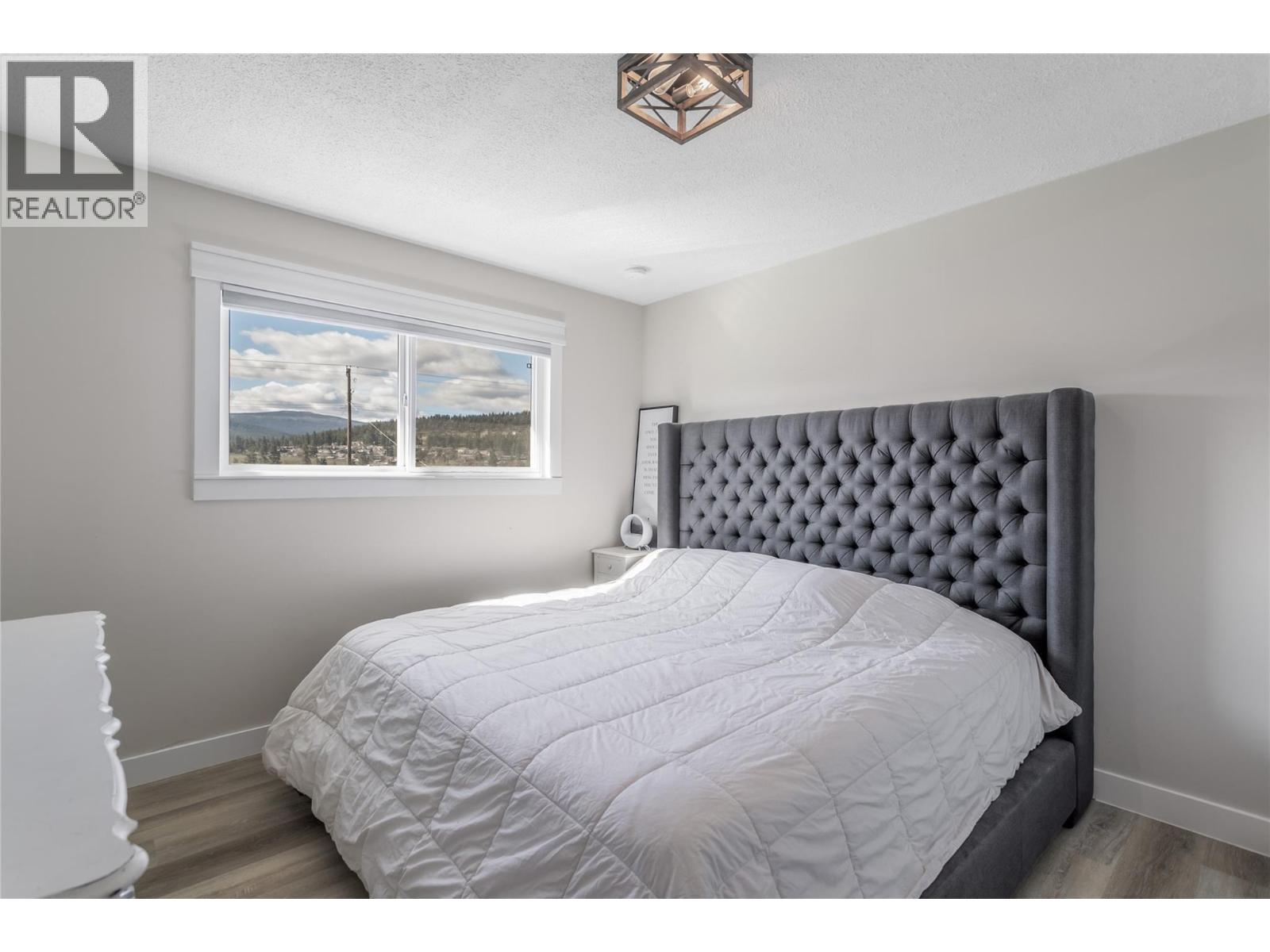1559 Duncan Court, Kelowna, British Columbia  V1P 1L2 - Photo 9 - 10390486
