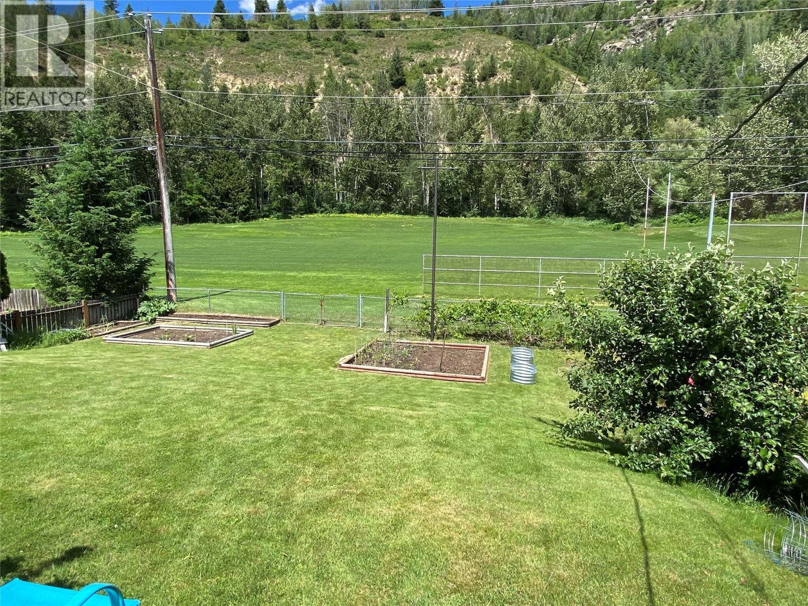 1153 Marianna Crescent, Trail, British Columbia  V1R 5C1 - Photo 28 - 10387564
