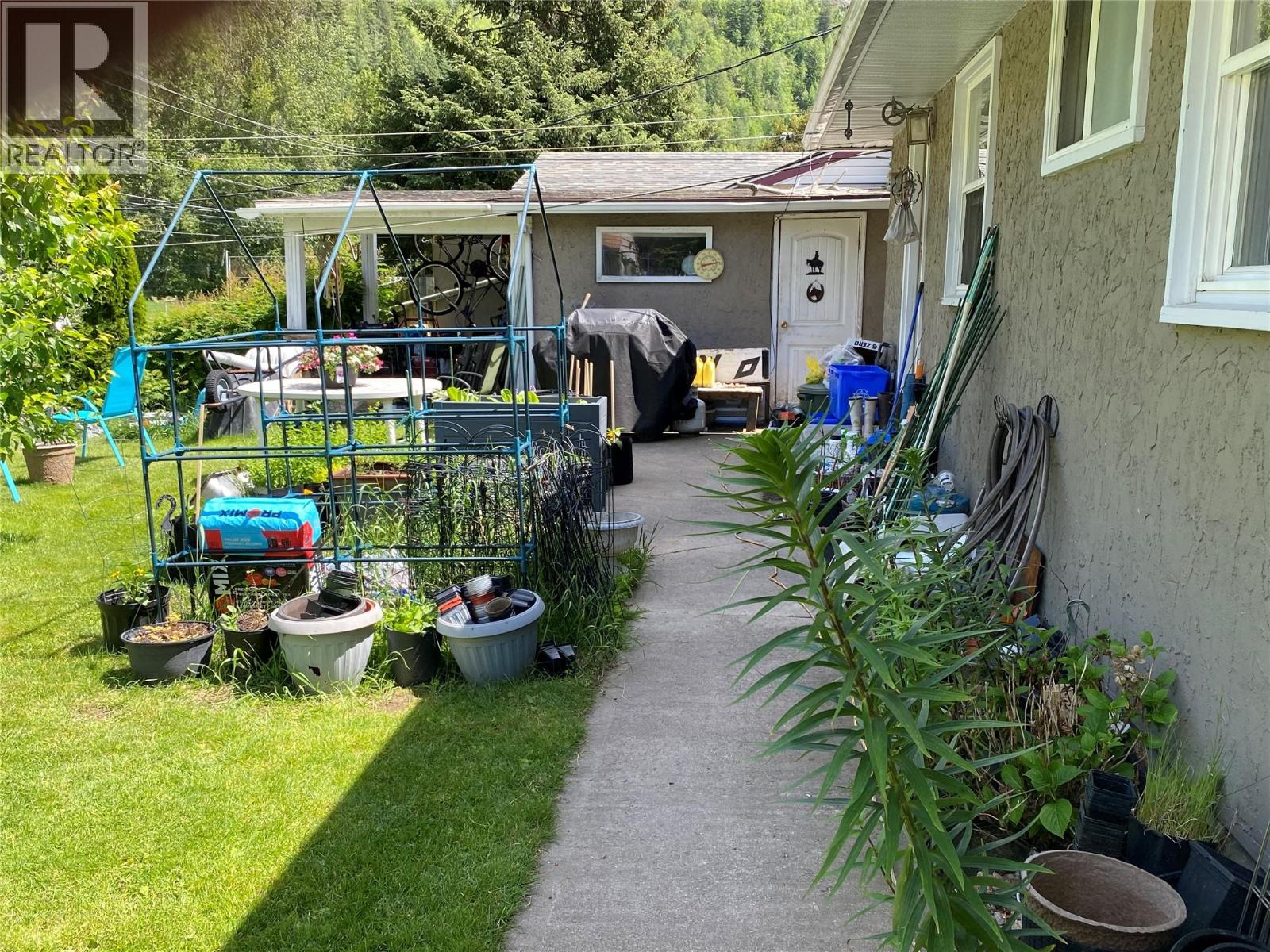 1153 Marianna Crescent, Trail, British Columbia  V1R 5C1 - Photo 33 - 10387564