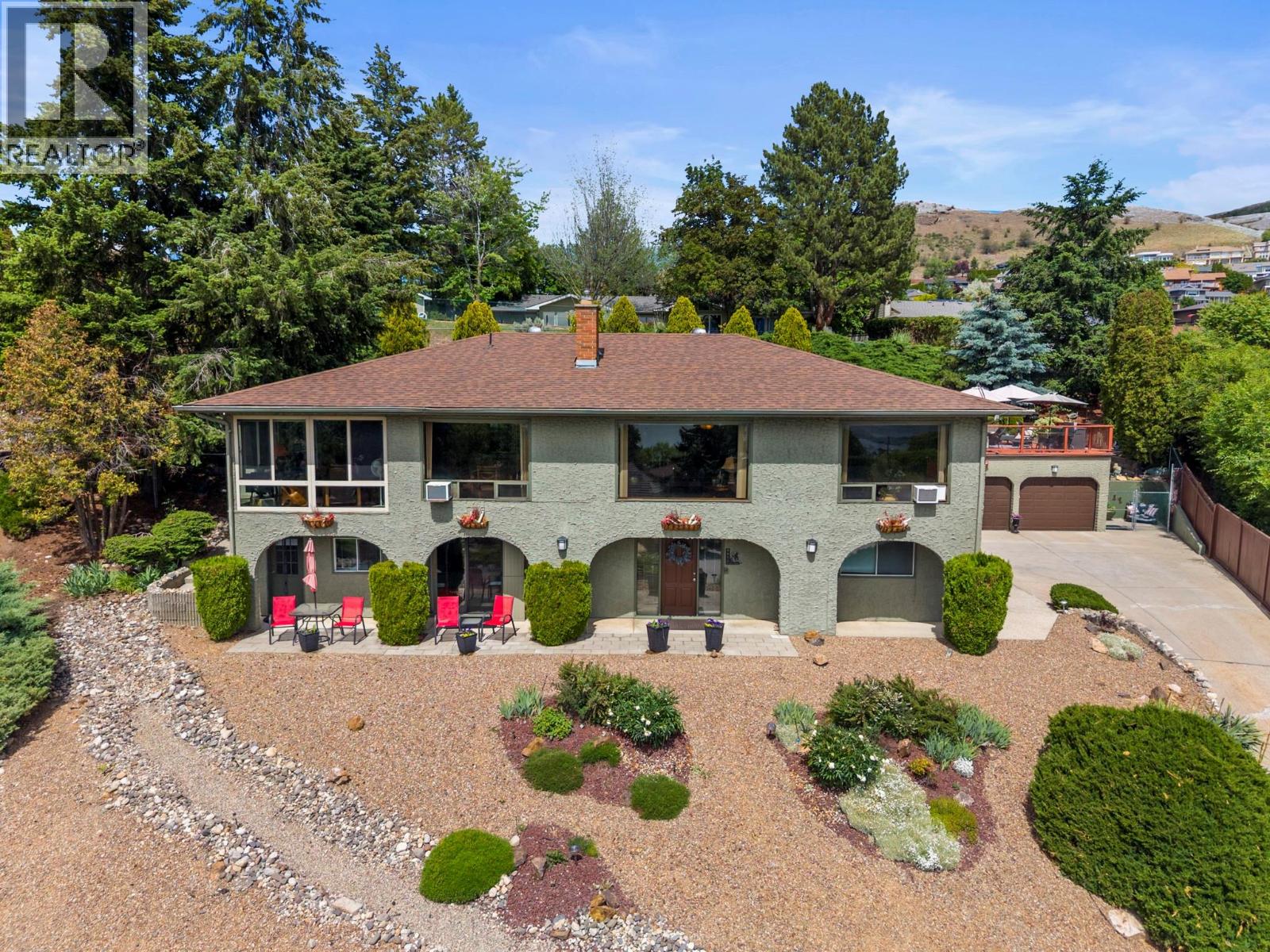 9015 Russet Drive, coldstream, British Columbia