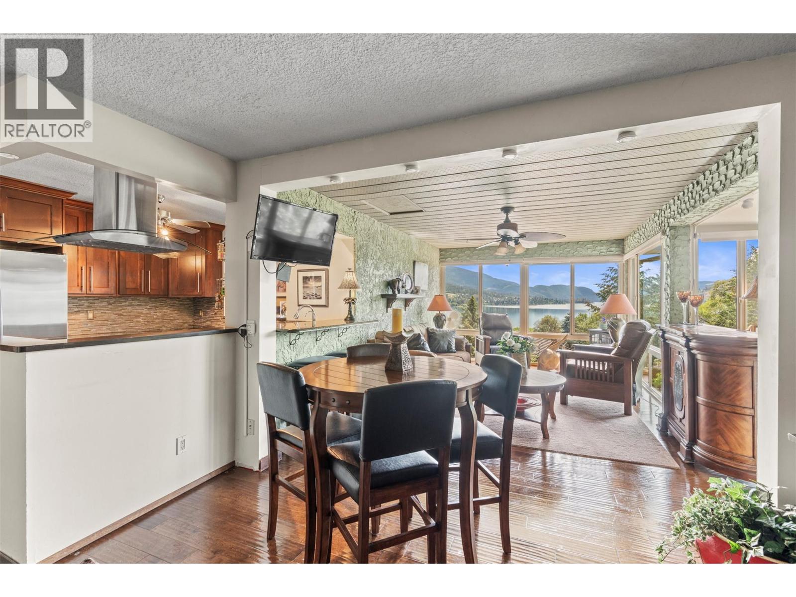 9015 Russet Drive, Coldstream, British Columbia  V1B 2B7 - Photo 17 - 10390919