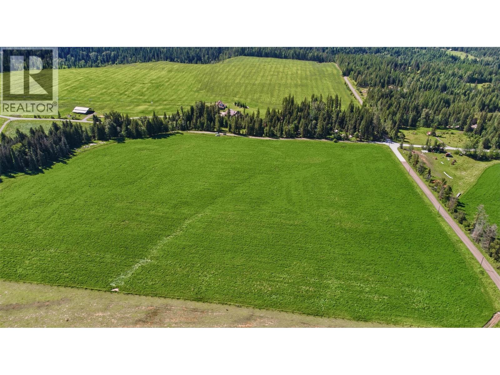 33 Lang Road, Cherryville, British Columbia  V0E 2G3 - Photo 9 - 10391252