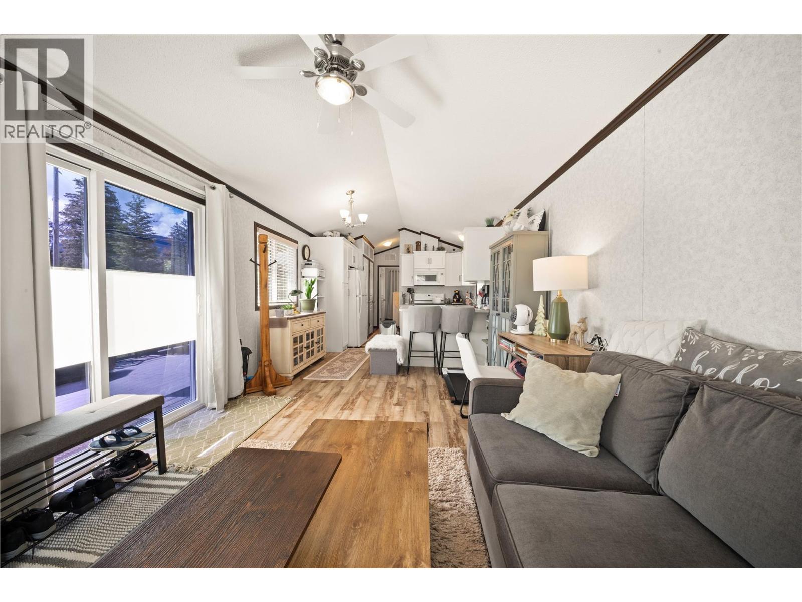 5478 93/95 Highway Unit# 3, Fairmont Hot Springs, British Columbia  V0B 1L2 - Photo 10 - 10391170