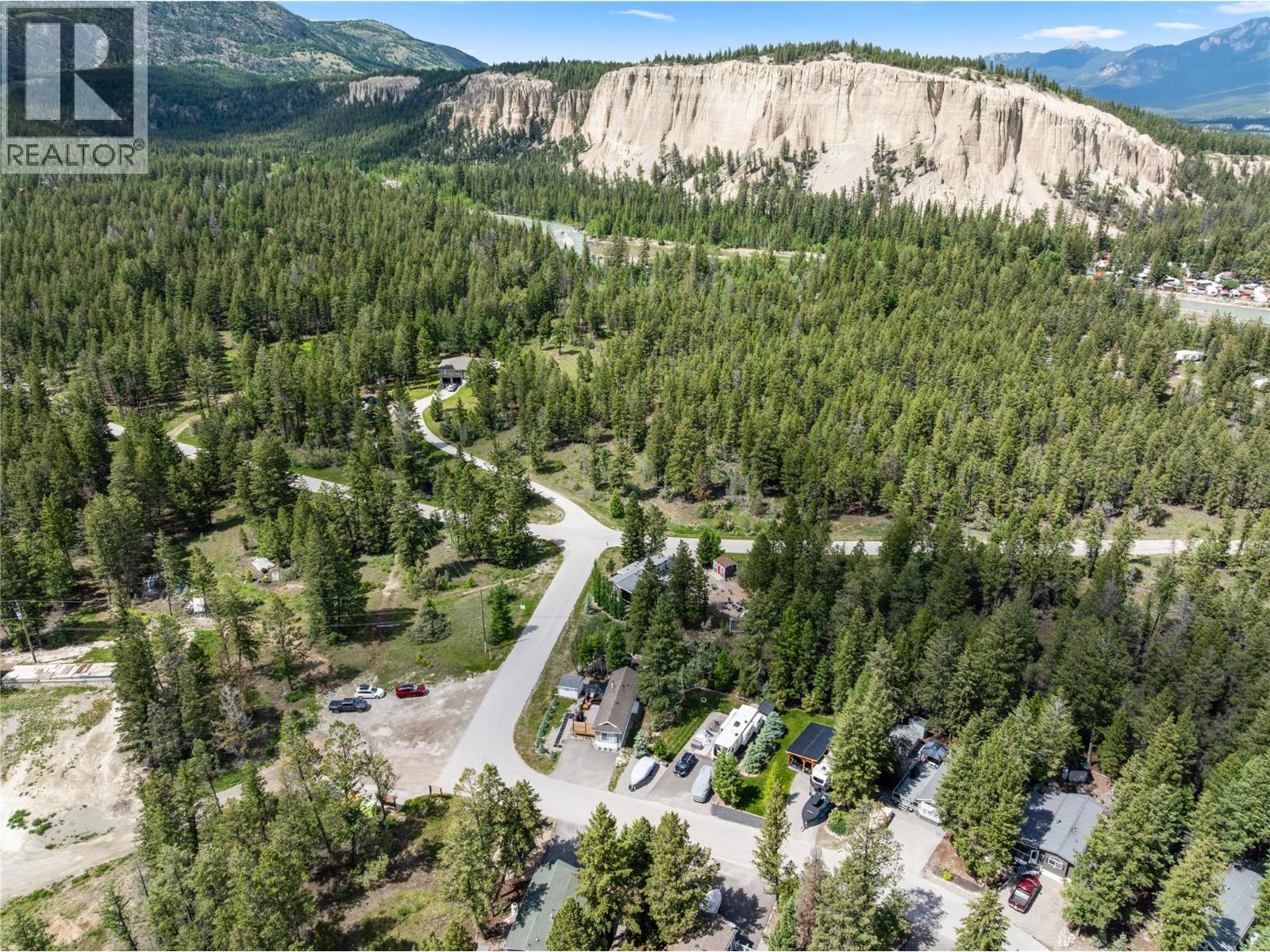 5478 93/95 Highway Unit# 3, Fairmont Hot Springs, British Columbia  V0B 1L2 - Photo 23 - 10391170