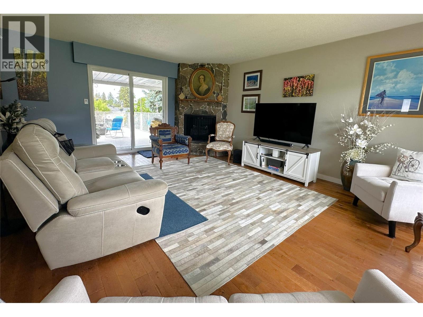 1004 13th  S Street, Cranbrook, British Columbia  V1C 1X6 - Photo 3 - 10391085
