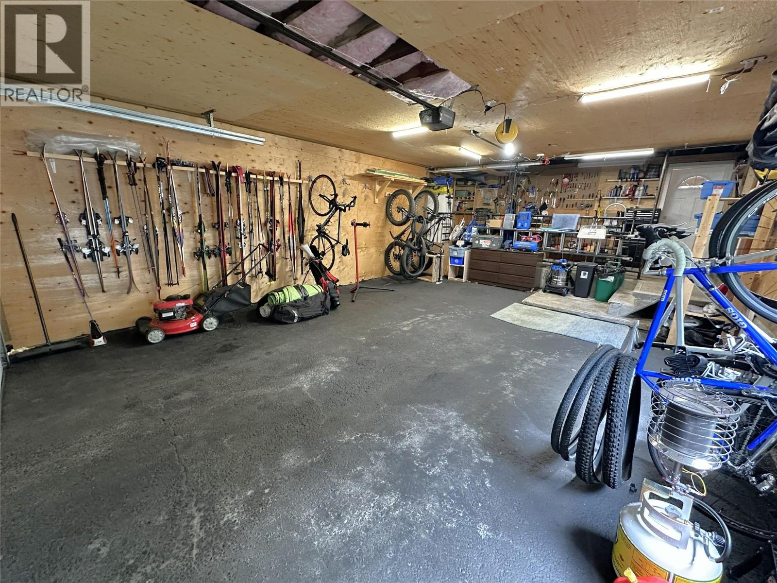 1004 13th  S Street, Cranbrook, British Columbia  V1C 1X6 - Photo 30 - 10391085