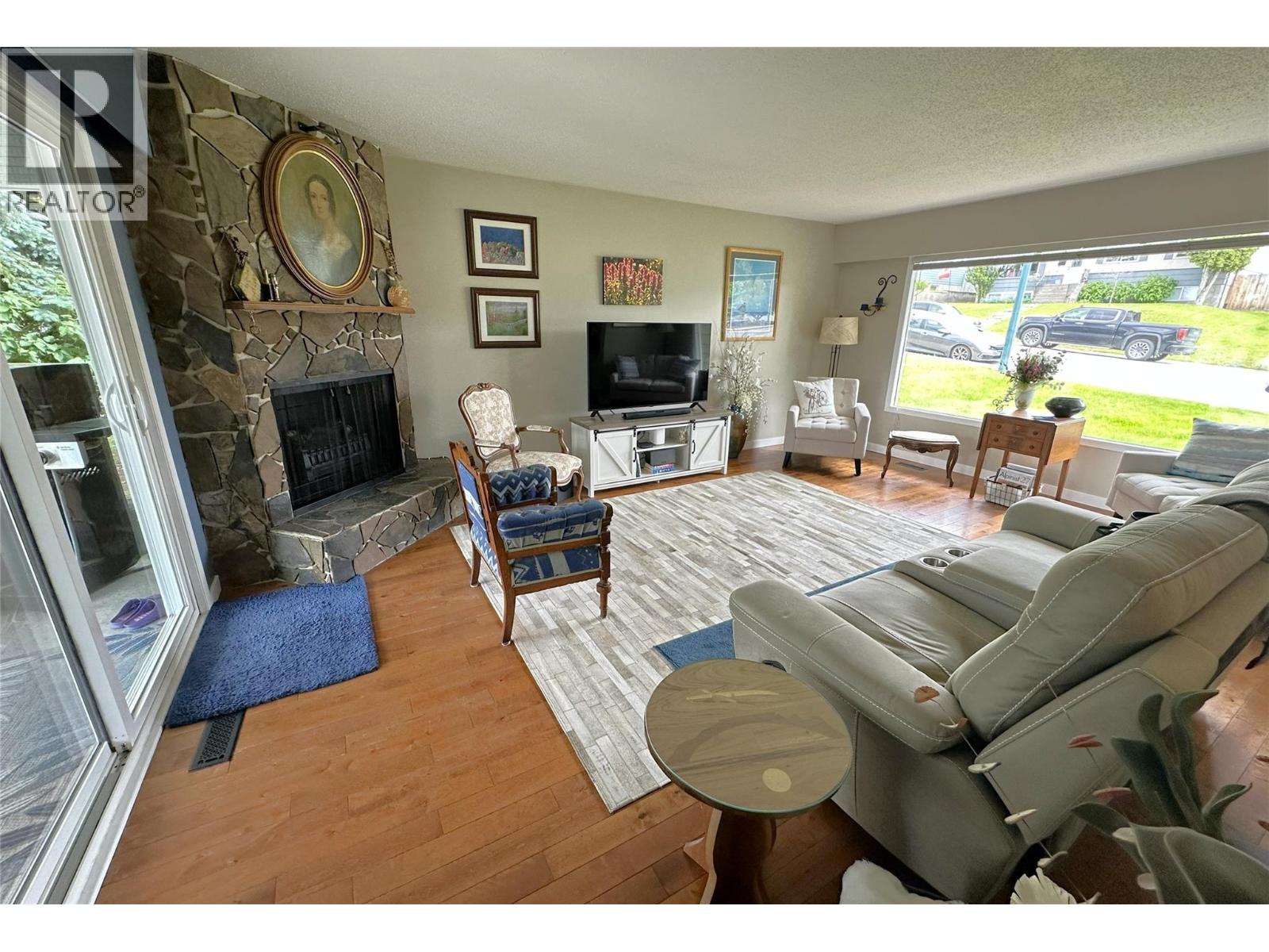 1004 13th  S Street, Cranbrook, British Columbia  V1C 1X6 - Photo 4 - 10391085