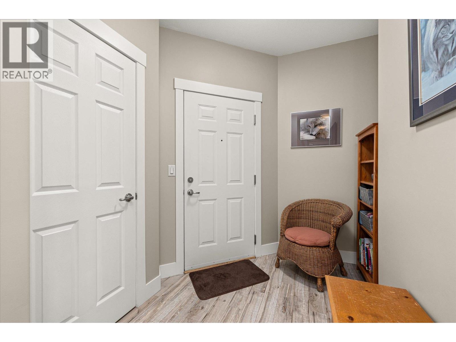 1235 Klo Road Unit# 302, Kelowna, British Columbia  V1W 3N7 - Photo 3 - 10390921