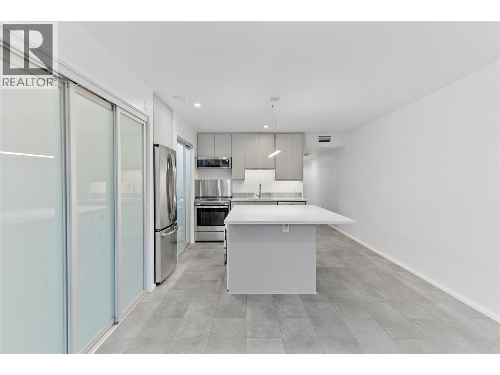 410 Fourth Street W, Revelstoke, British Columbia  V0E 2S0 - Photo 40 - 10390521