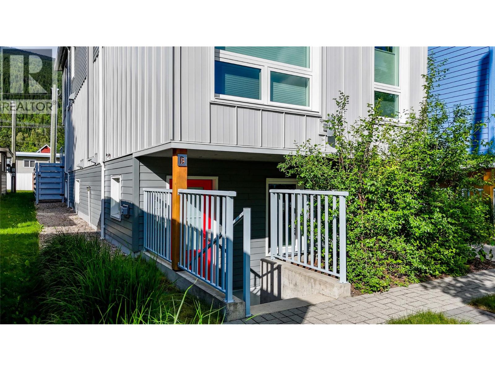 410 Fourth Street W, Revelstoke, British Columbia  V0E 2S0 - Photo 58 - 10390521