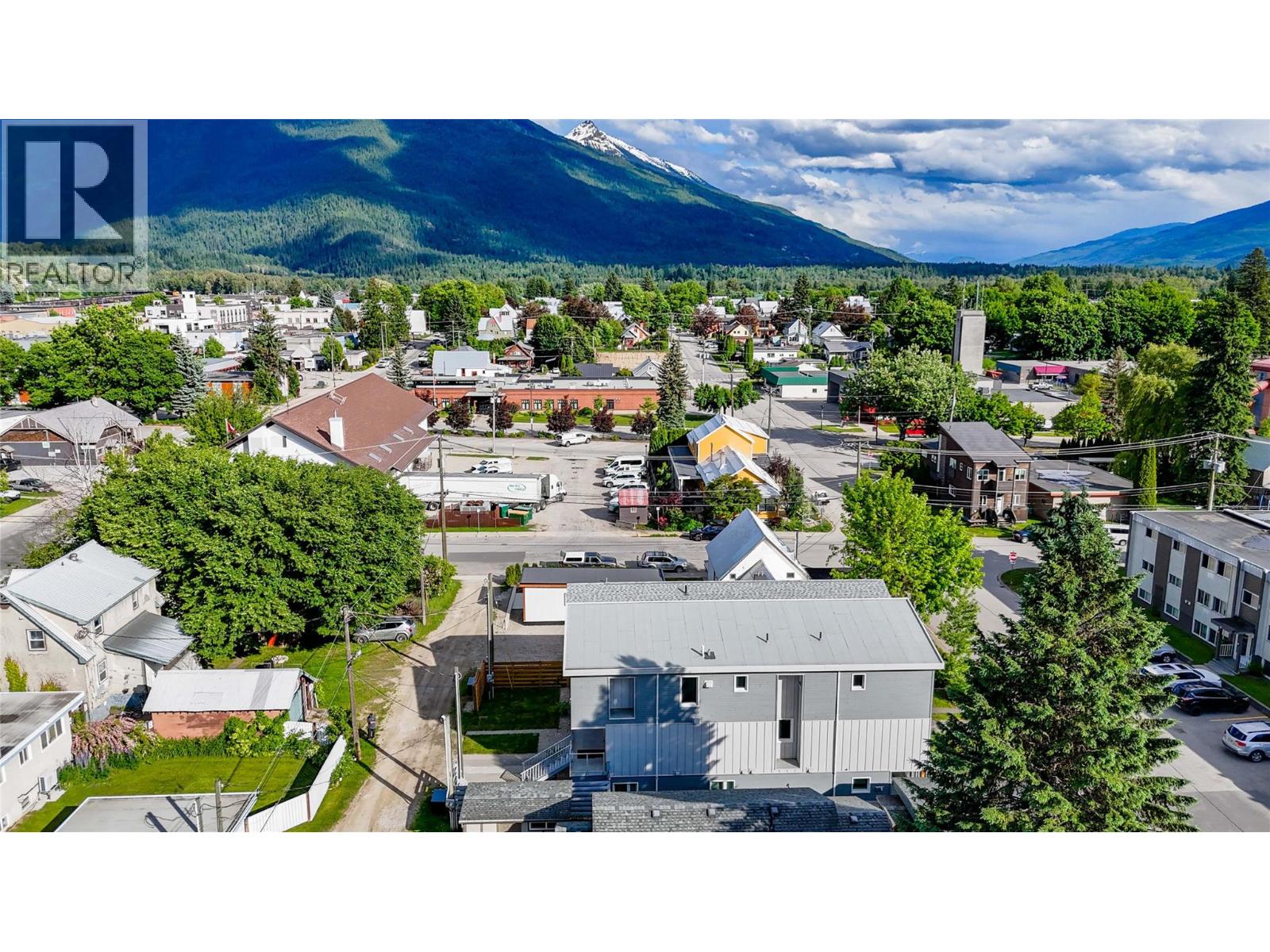 410 Fourth Street W, Revelstoke, British Columbia  V0E 2S0 - Photo 66 - 10390521